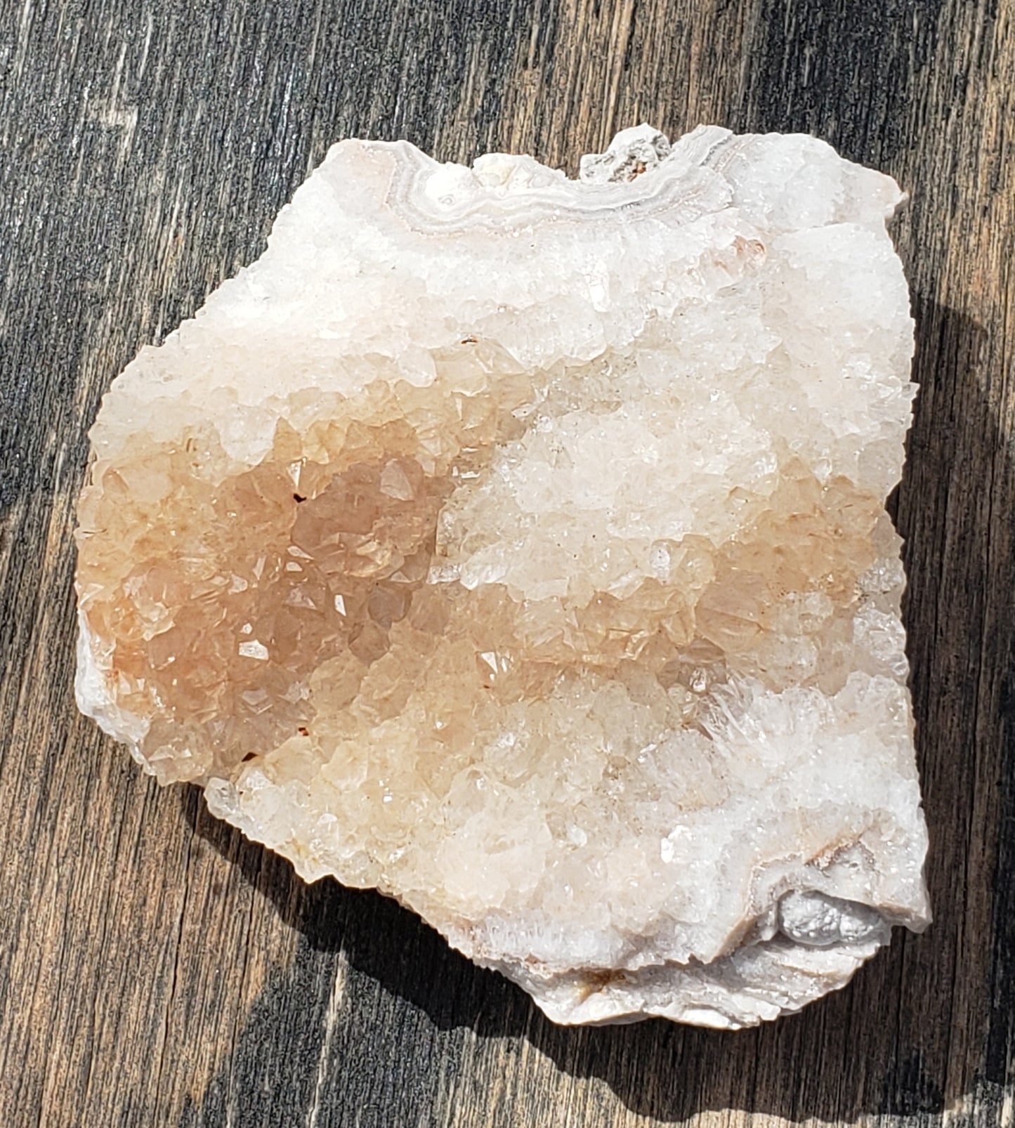Quartz Crystal Druzy Druse on Lace Agate, Missouri, Pink Champagne Color DR45