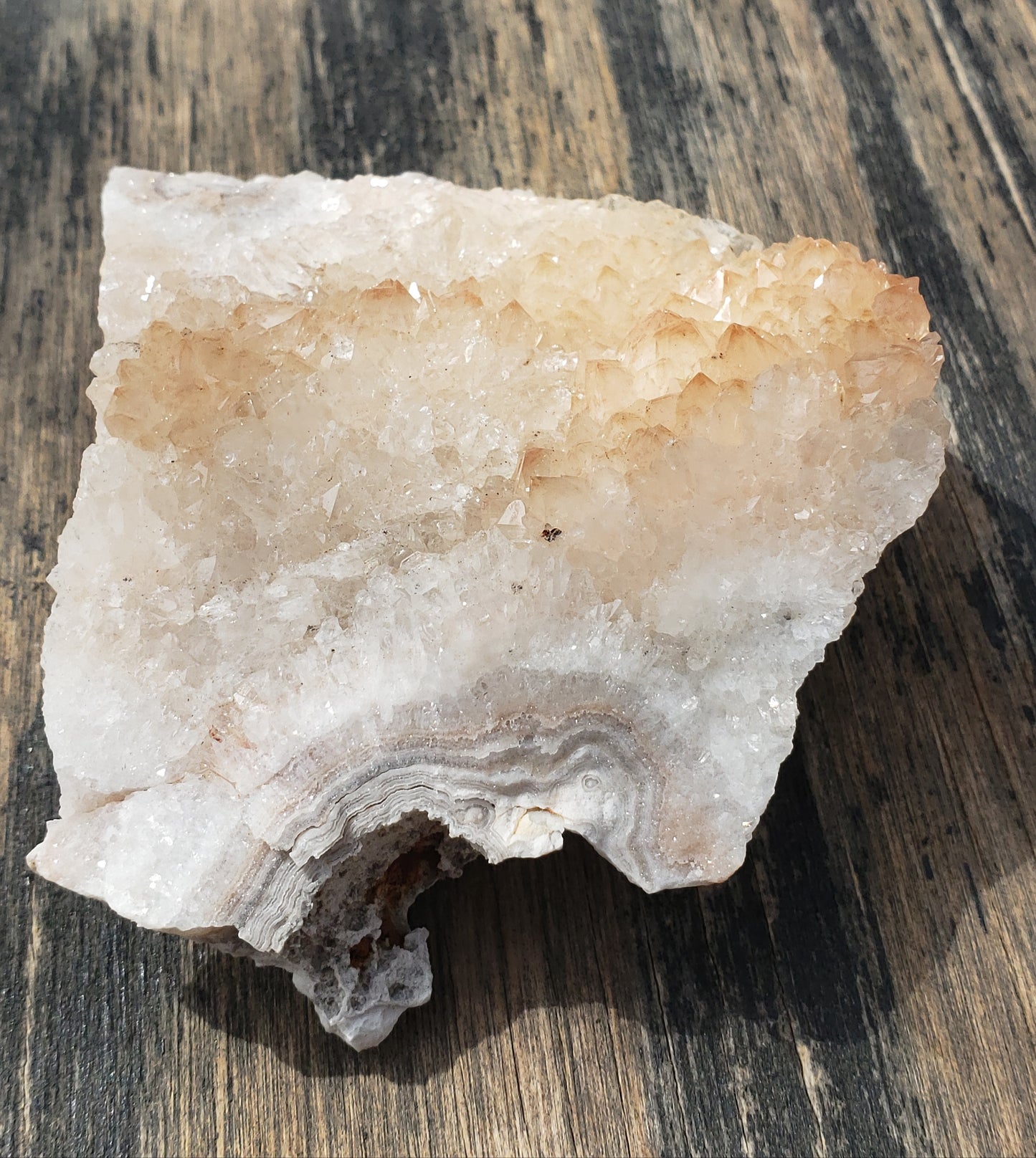 Quartz Crystal Druzy Druse on Lace Agate, Missouri, Pink Champagne Color DR45