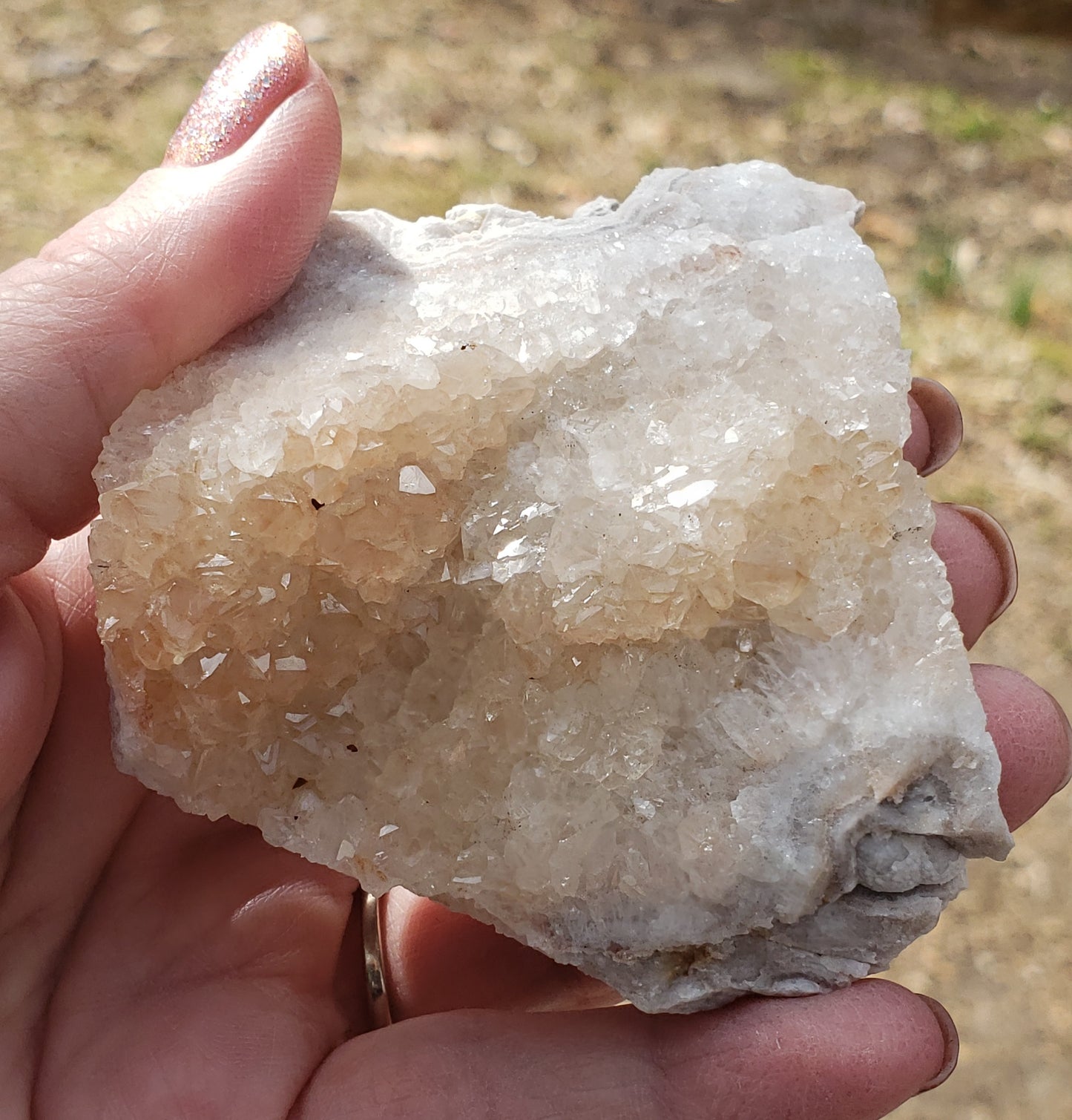 Quartz Crystal Druzy Druse on Lace Agate, Missouri, Pink Champagne Color DR45