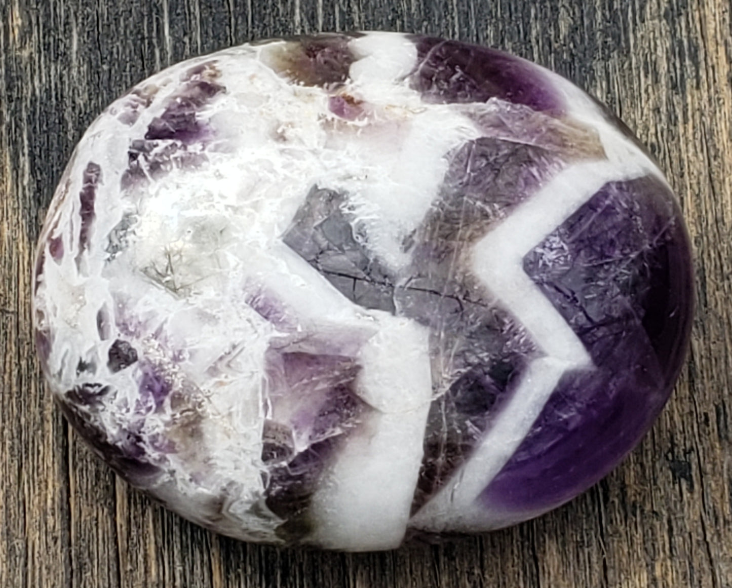 Chevron Amethyst Palm Stone PS07 Dream Amethyst