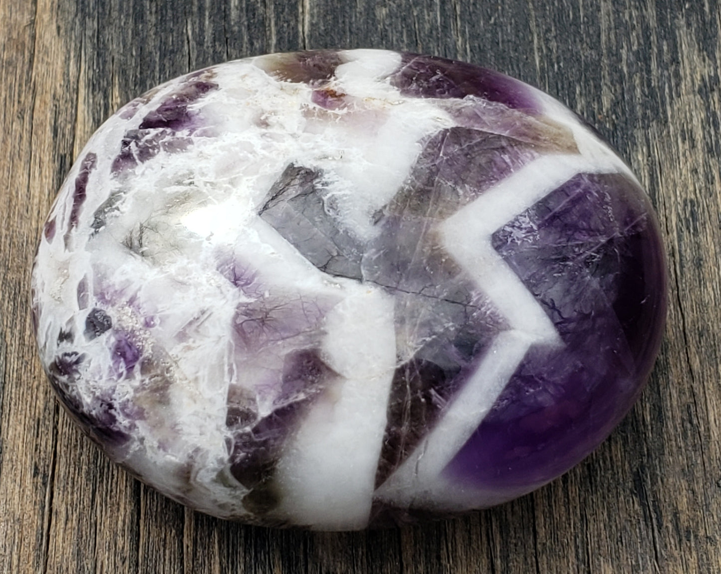 Chevron Amethyst Palm Stone PS07 Dream Amethyst