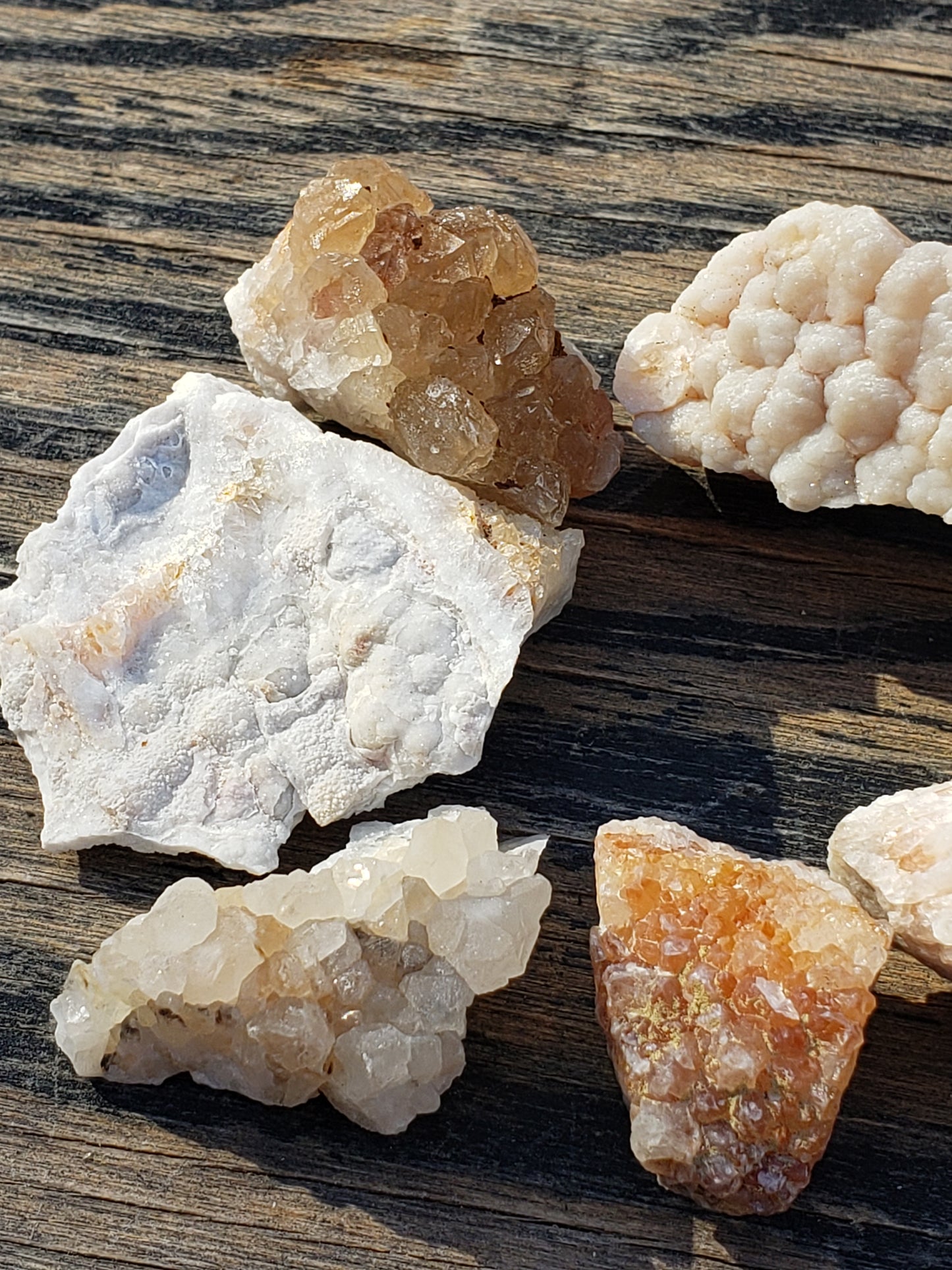 Quartz Crystal Druzy Druse, Missouri, 7 pieces DR180