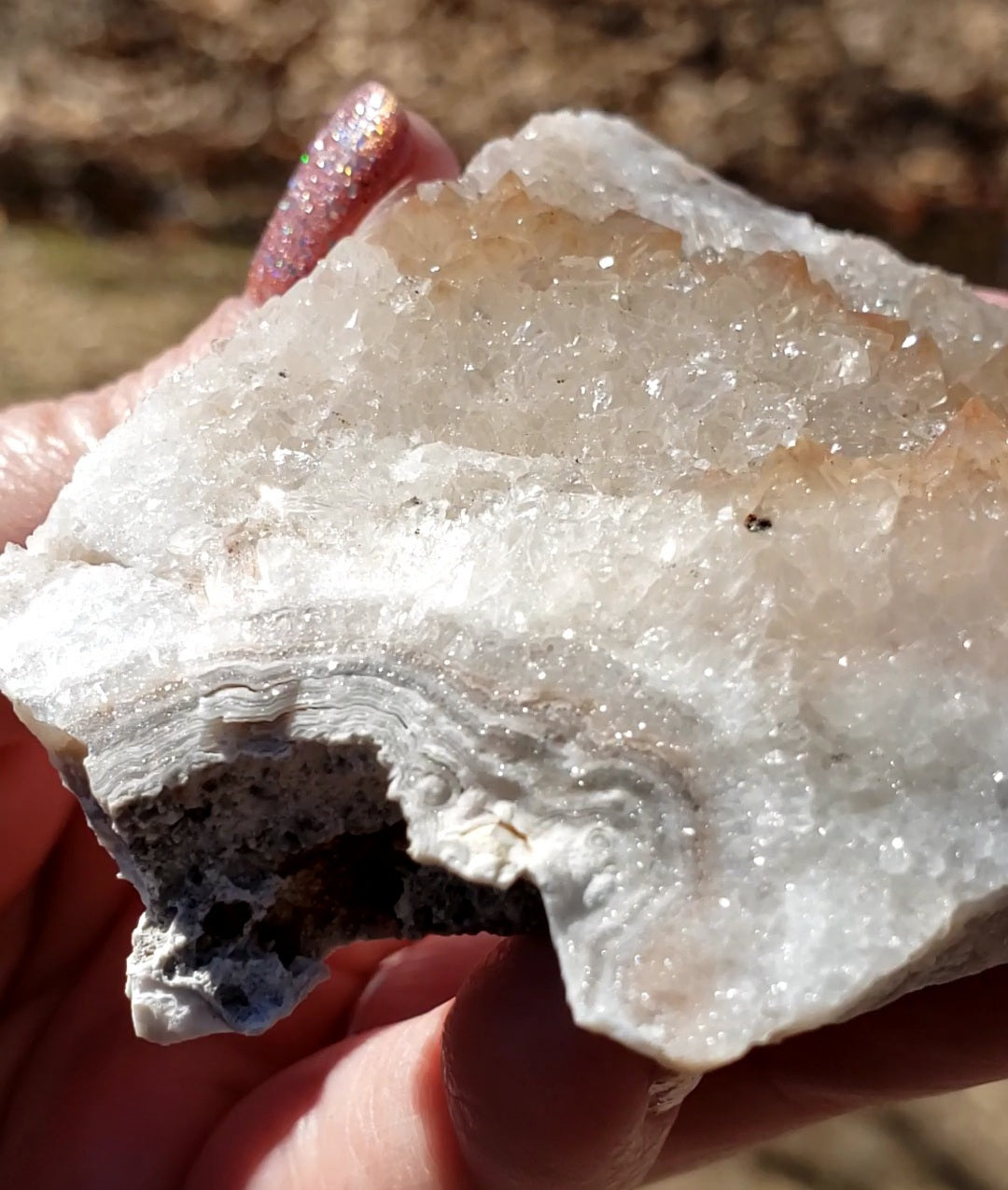 Quartz Crystal Druzy Druse on Lace Agate, Missouri, Pink Champagne Color DR45