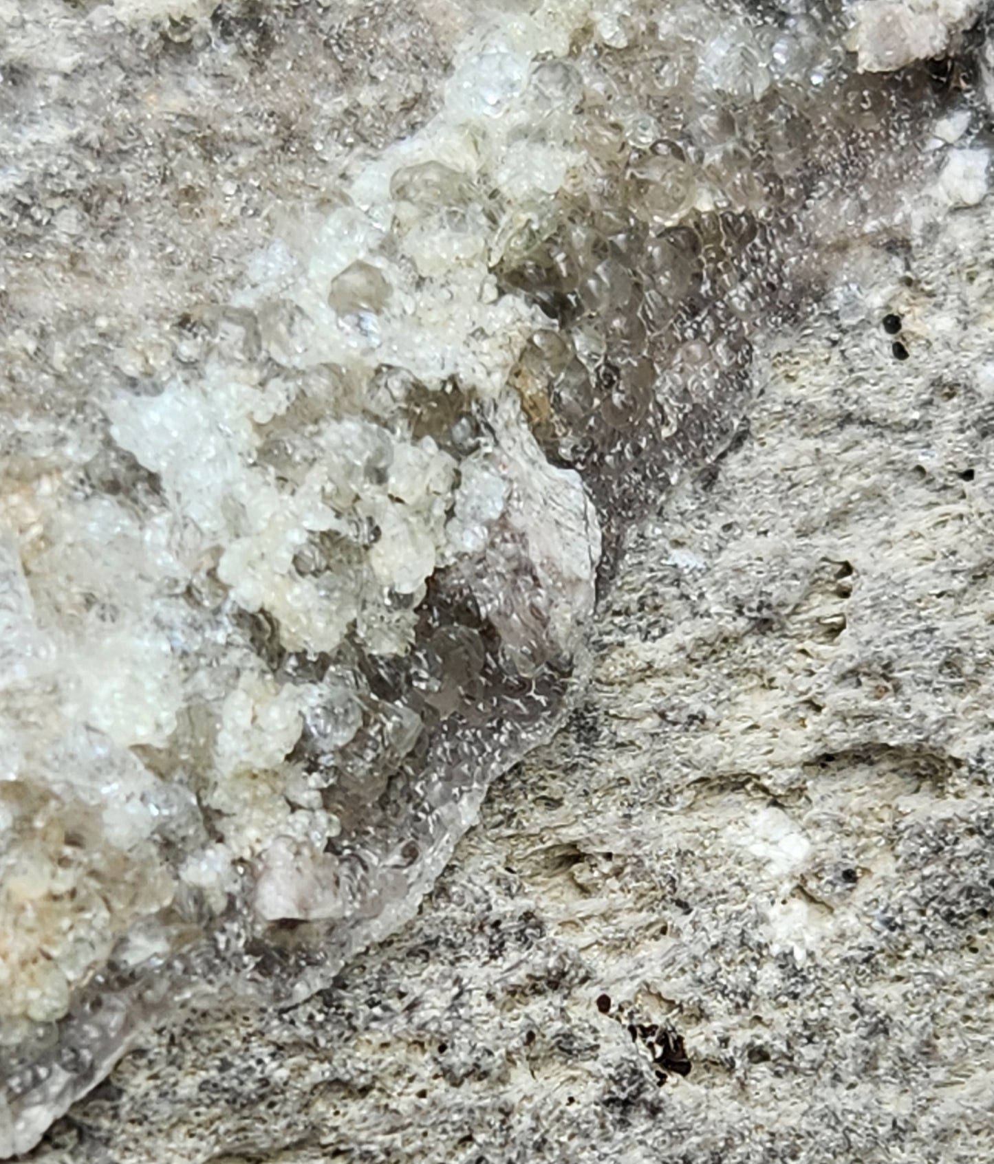 Botryoidal Hyalite Opal Specimen From Utah Highly UV Reactive Item SP402