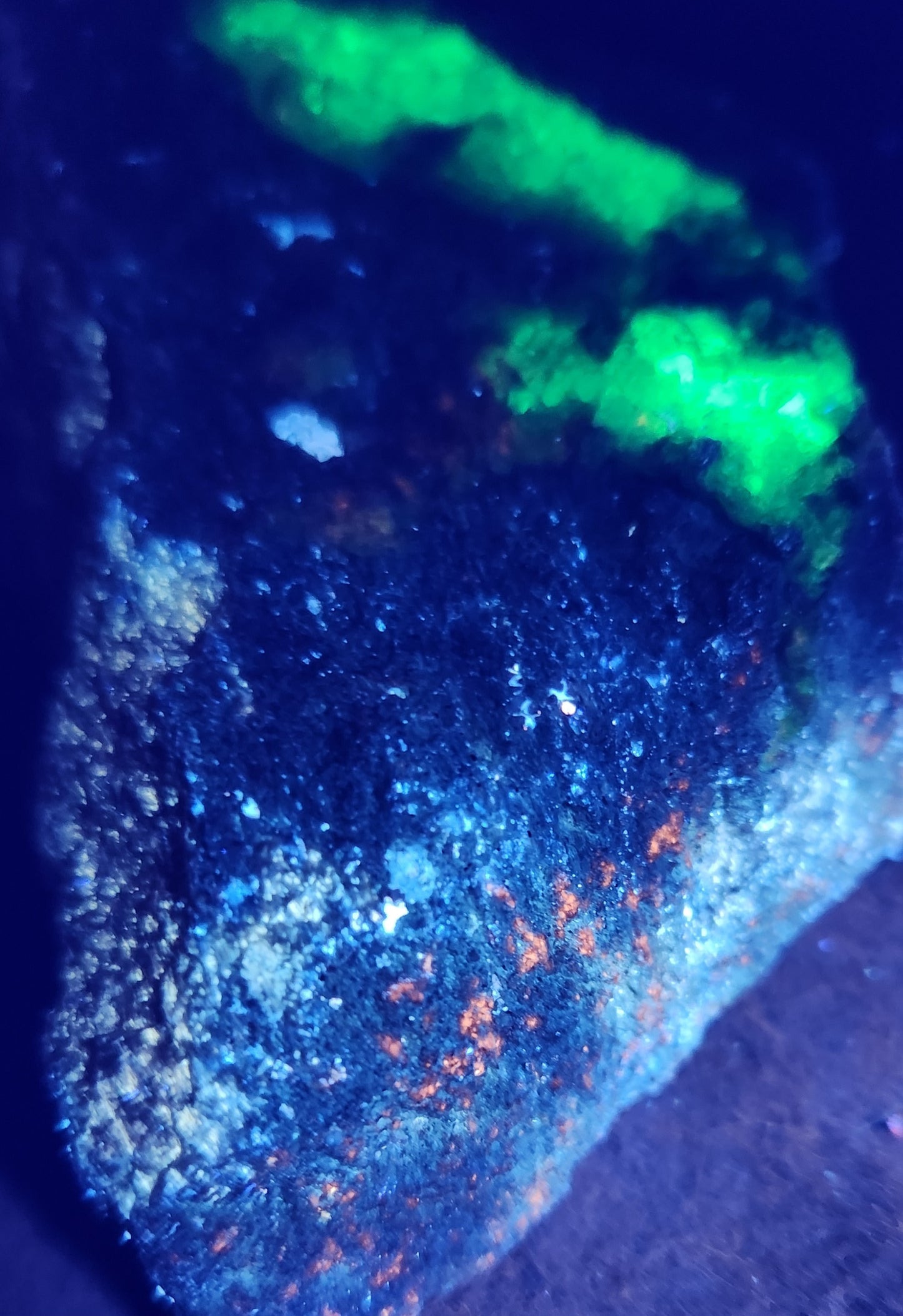 Botryoidal Hyalite Opal Specimen From Utah Highly UV Reactive Item SP402