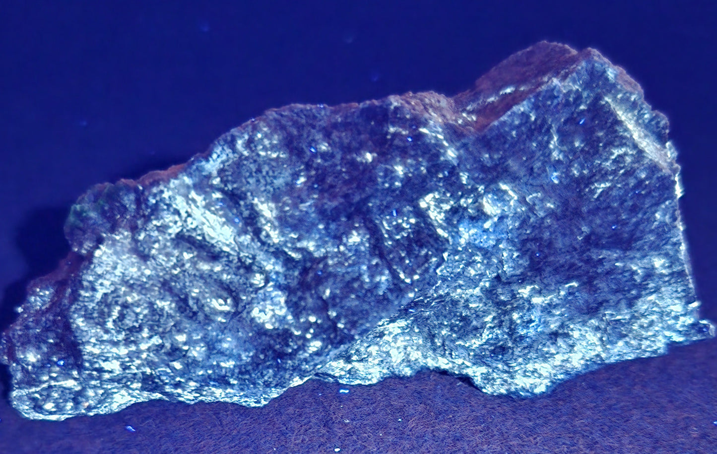 Botryoidal Hyalite Opal Specimen From Utah Highly UV Reactive Item SP404