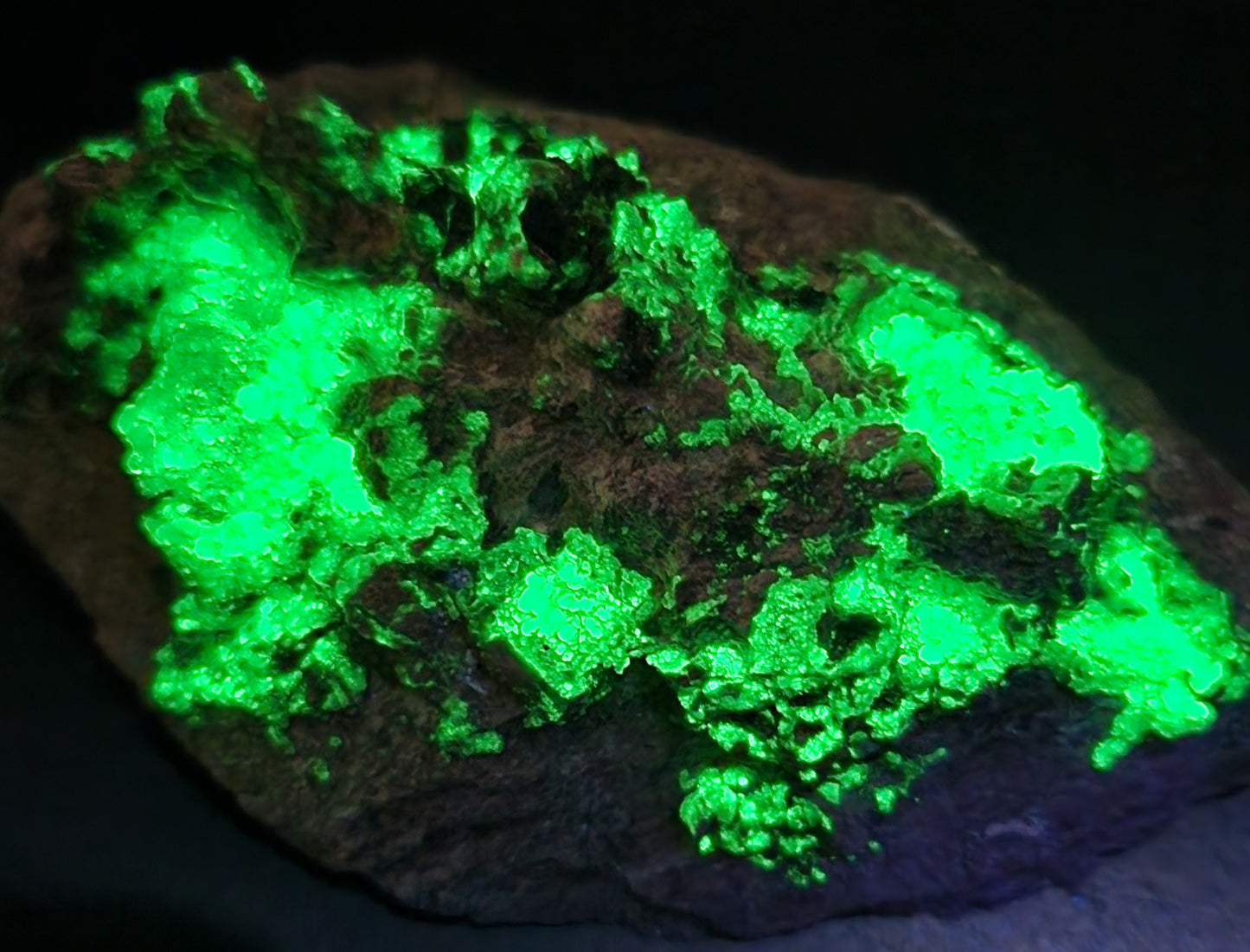 Botryoidal Hyalite Opal Specimen From Utah Highly UV Reactive Item SP407