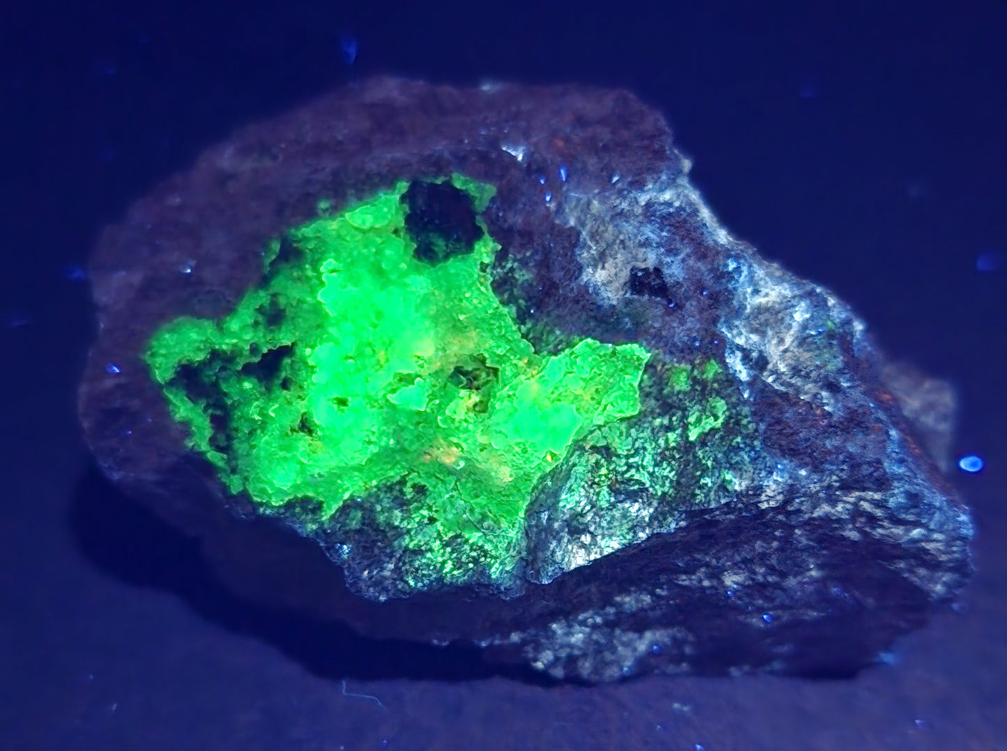 Botryoidal Hyalite Opal Specimen From Utah Highly UV Reactive Item SP408
