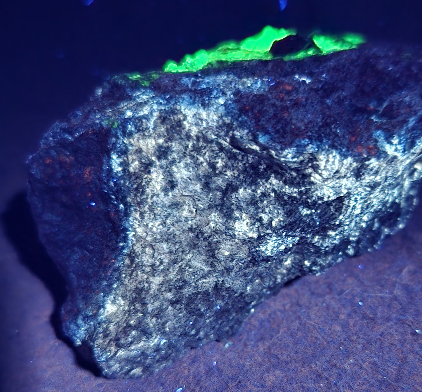 Botryoidal Hyalite Opal Specimen From Utah Highly UV Reactive Item SP408