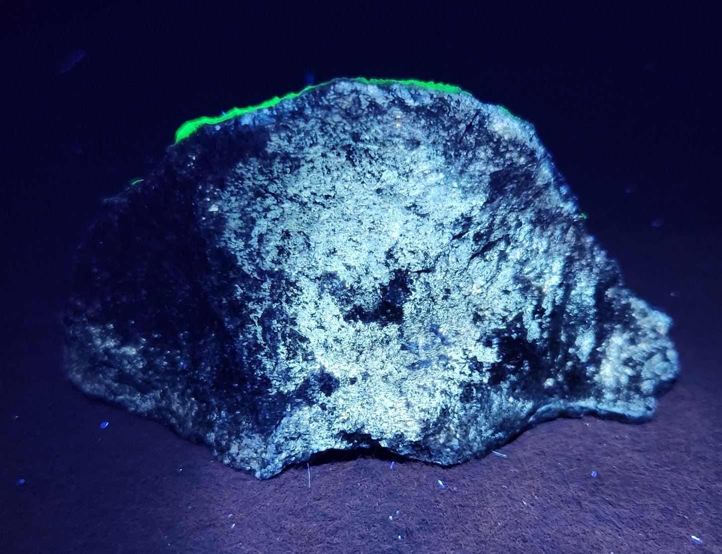 Botryoidal Hyalite Opal Specimen From Utah Highly UV Reactive Item SP409