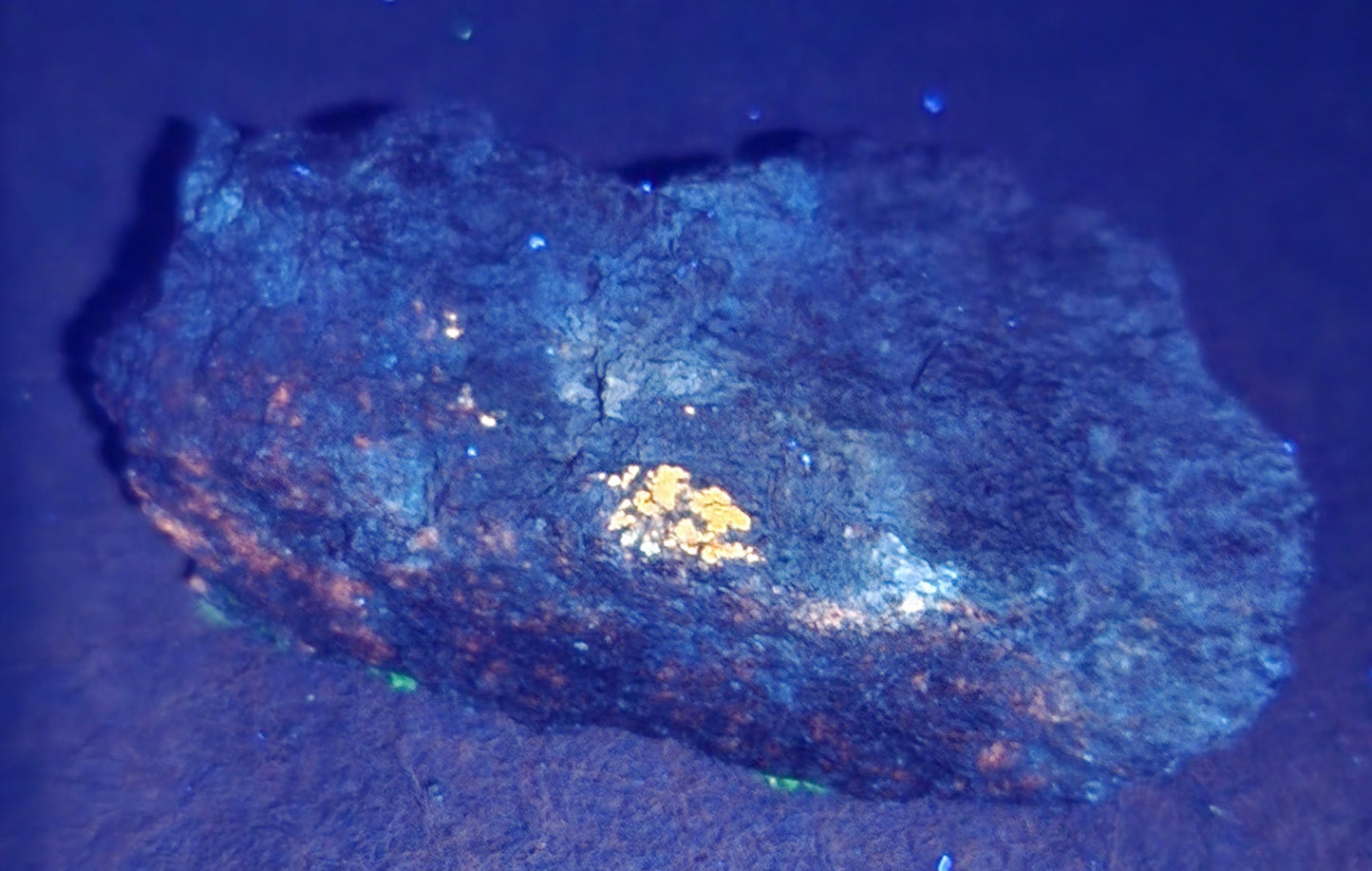 Botryoidal Hyalite Opal Specimen From Utah Highly UV Reactive Item SP410