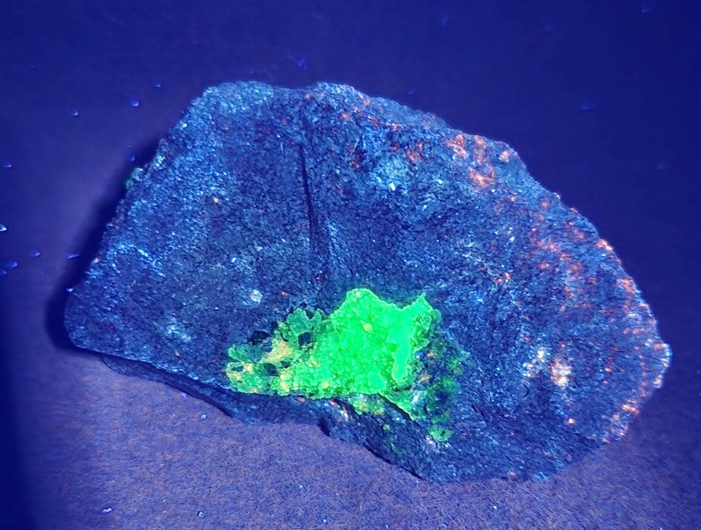 Botryoidal Hyalite Opal Specimen From Utah Highly UV Reactive Item SP412