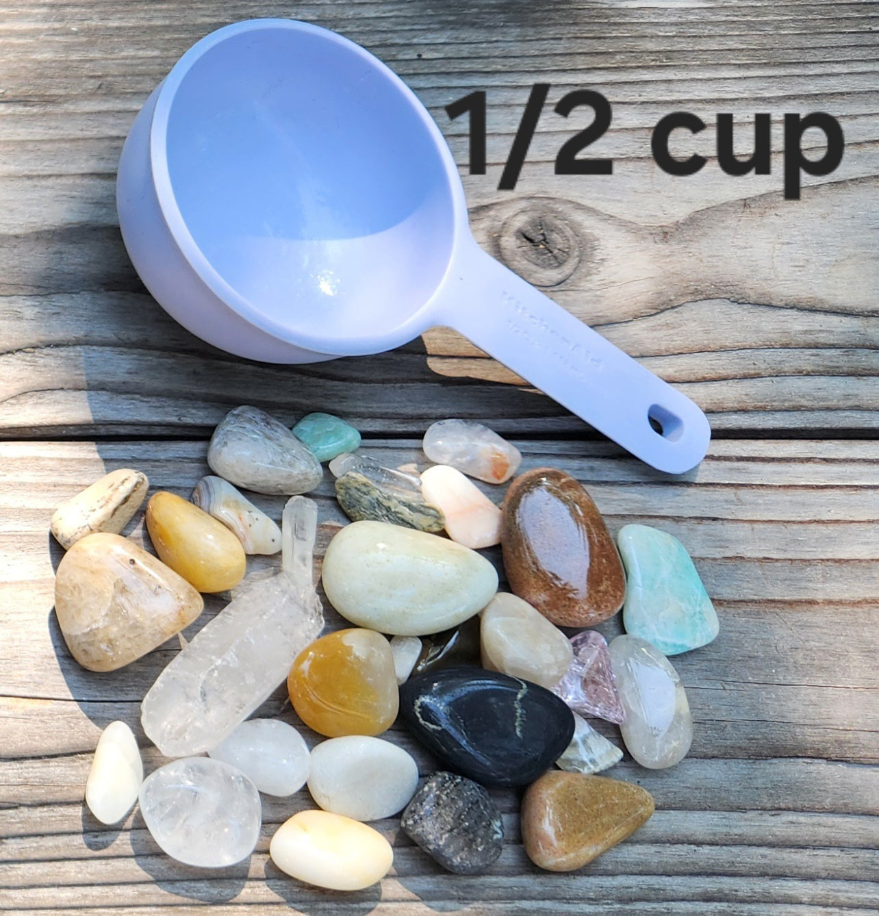 Tumbled Rock Crystal Confetti Scoop 1/2 Cup Item CON3