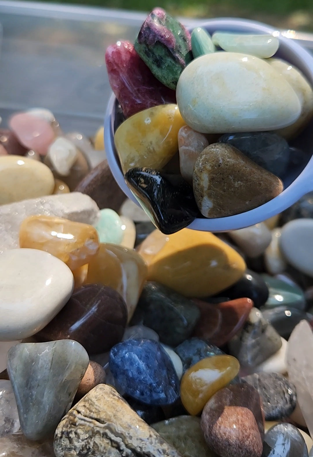 Tumbled Rock Crystal Confetti Scoop 1/3 Cup Item CON2