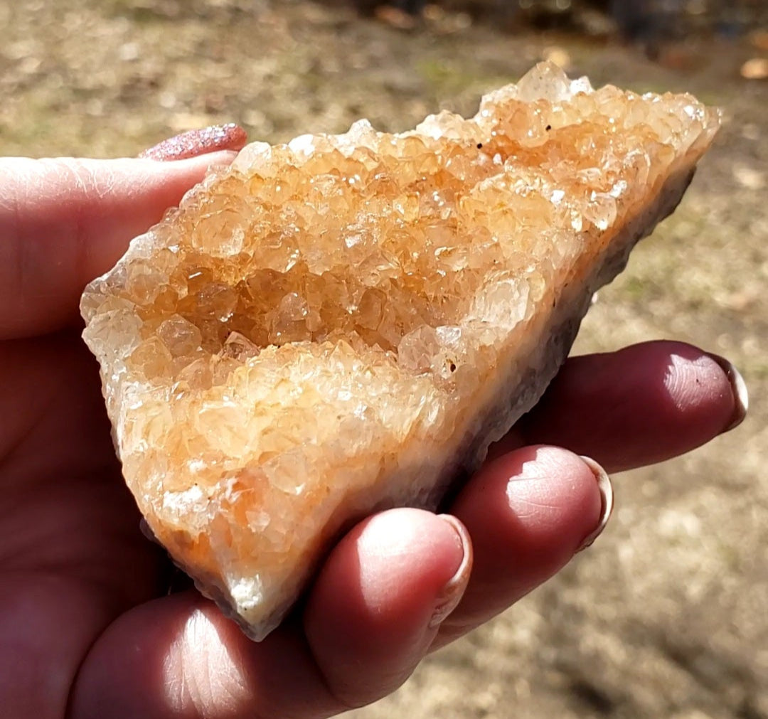 Quartz Crystal Druzy Druse on Lace Agate, Missouri, Orange Champagne Color DR46