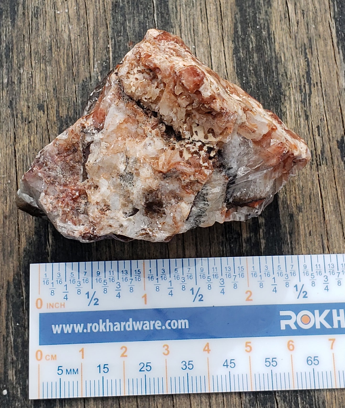 Tri-color calcite rough rock with UV reactive features sizing