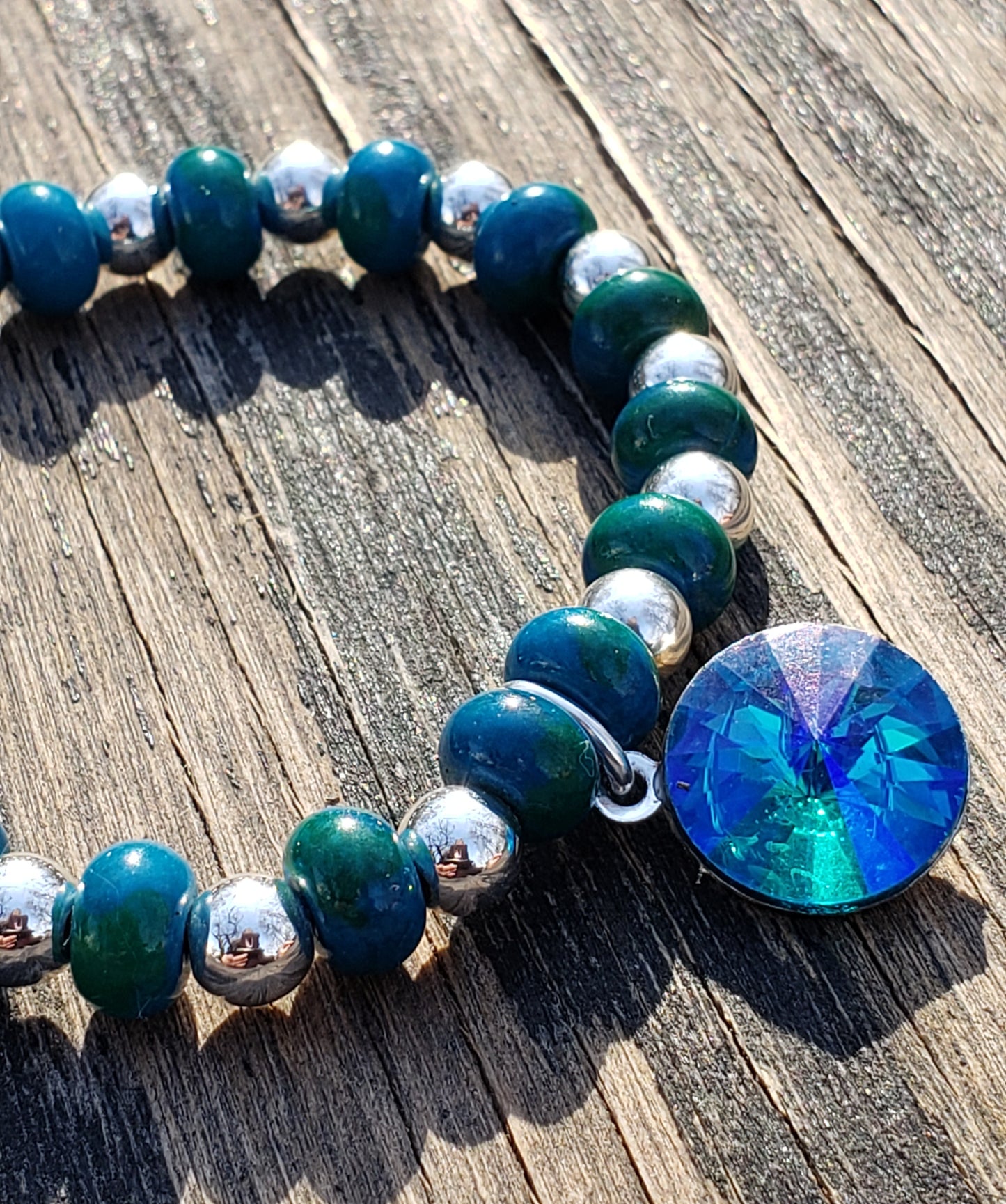 Blue Green Beads, with Shiny Rhinestone Stretch Bracelet ItemJL37