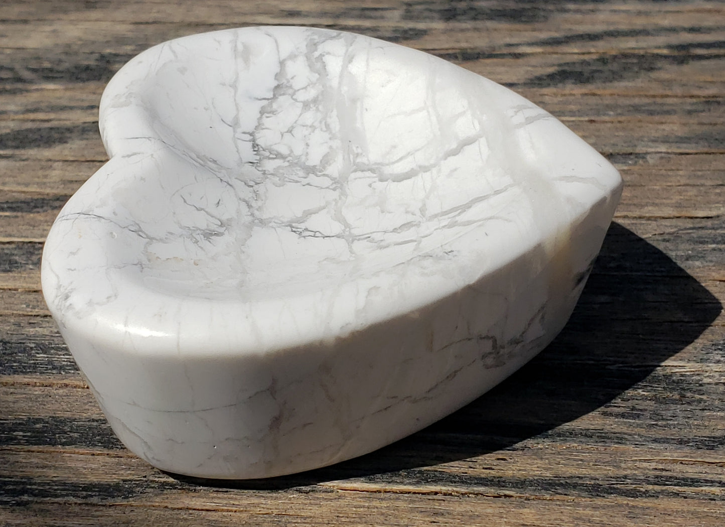 Carved Howlite Bowl CV14