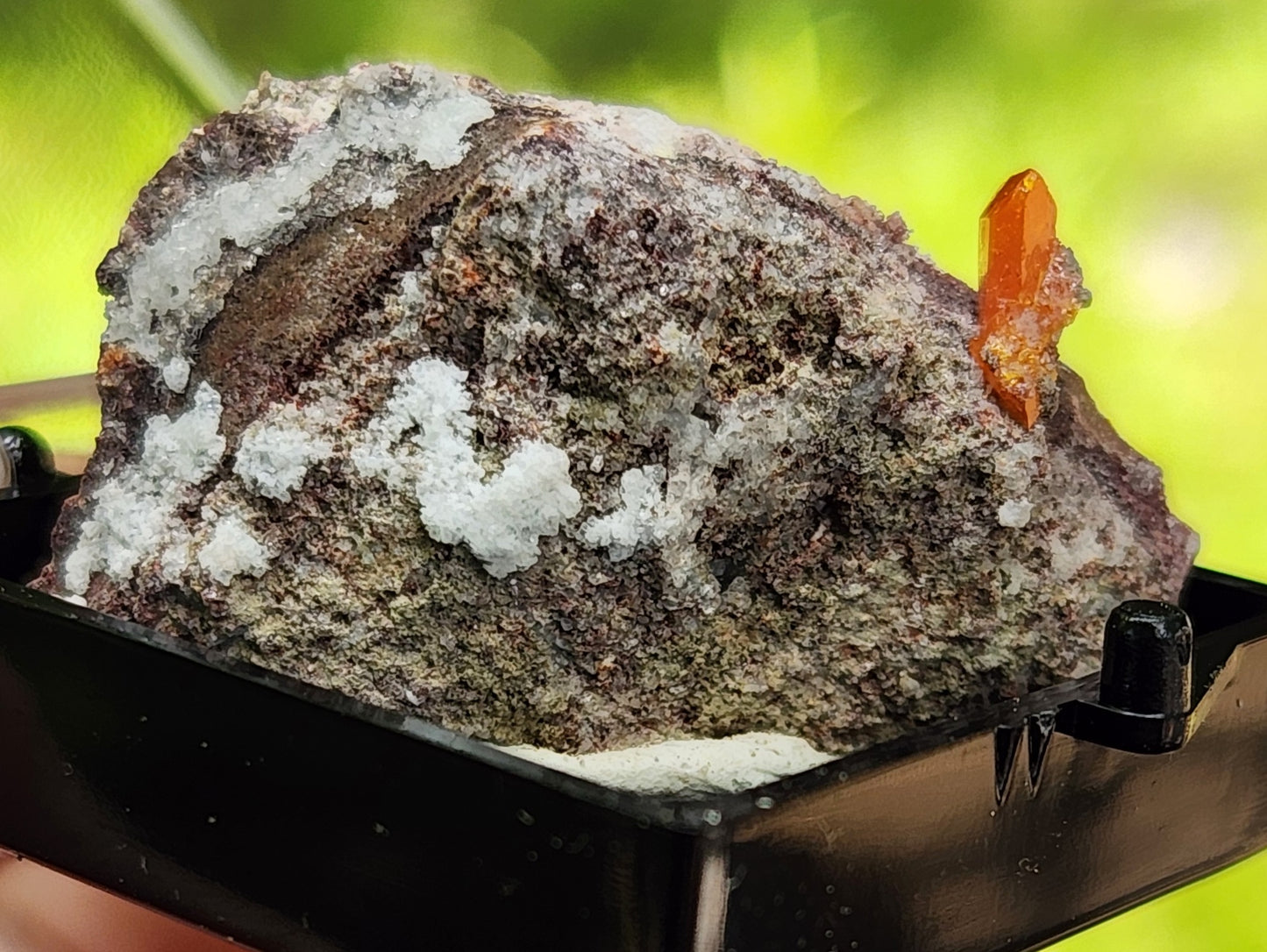 Wulfenite, Red Cloud Mine Arizona, UV Reactive, ItemSP247