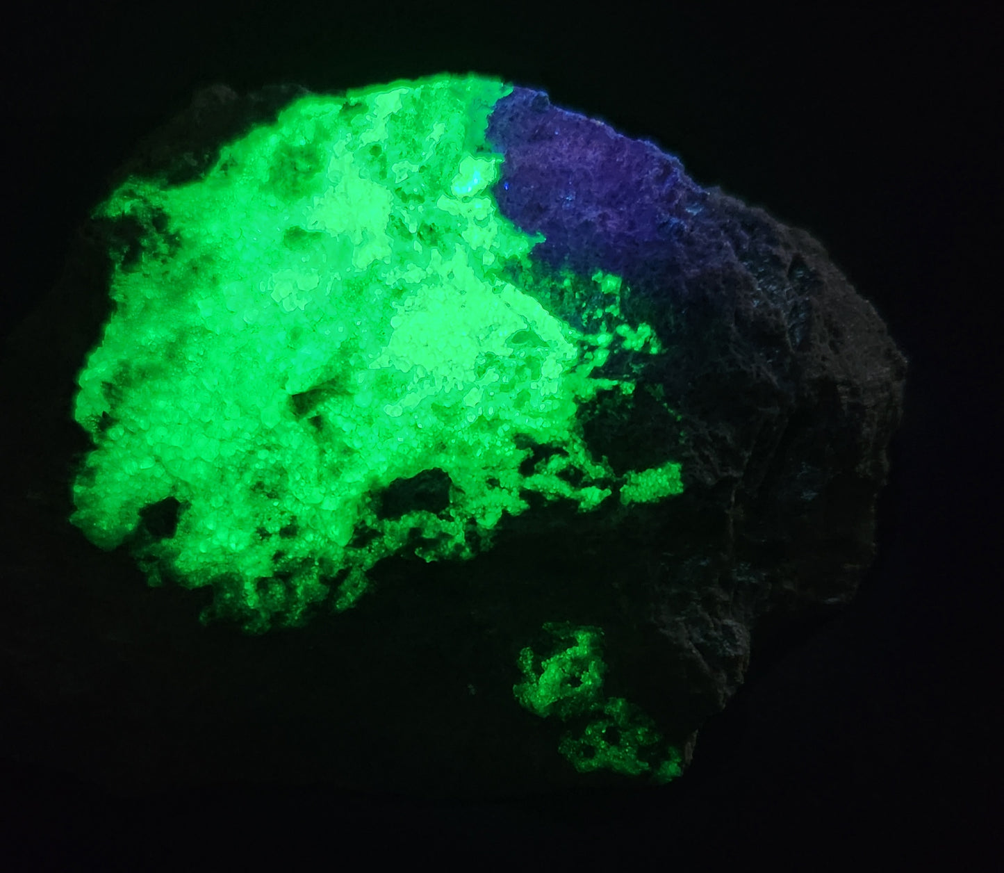 Botryoidal Hyalite Opal Specimen From Utah Highly UV Reactive Item SP397