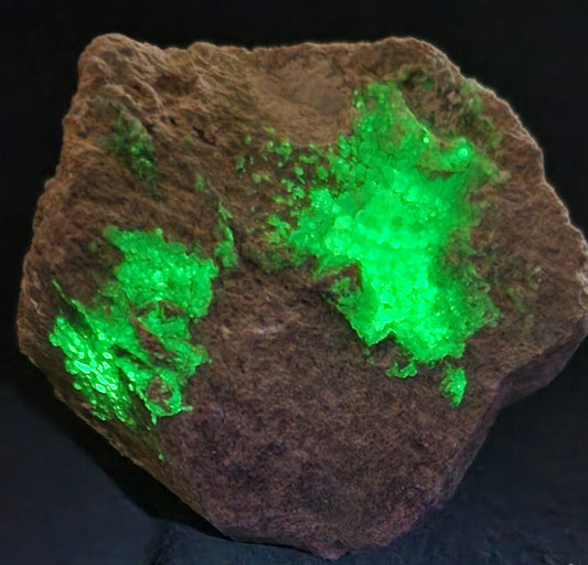 Botryoidal Hyalite Opal Specimen From Utah Highly UV Reactive Item SP406
