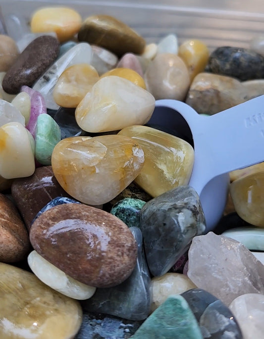 Tumbled Rock Crystal Confetti Scoop 1/4 Cup Item CON1