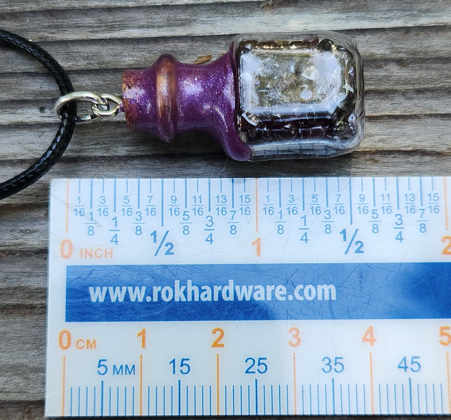 Tumbled Garnets Square Shape Glass Bottle Necklace Item JL195