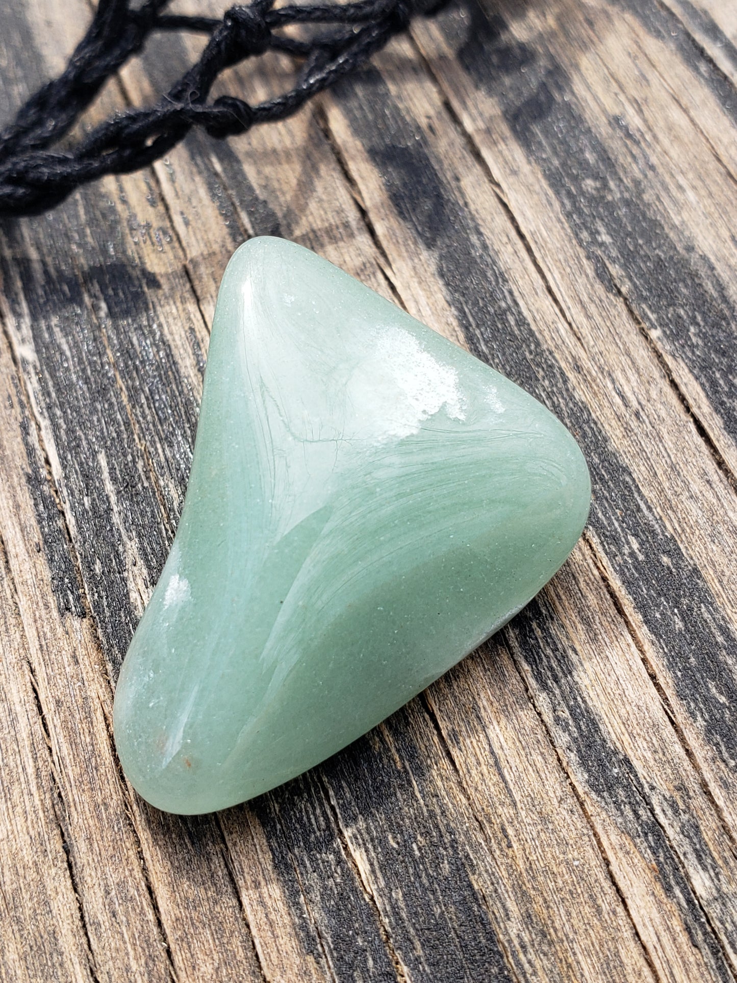 Handmade aventurine macrame necklace stone out