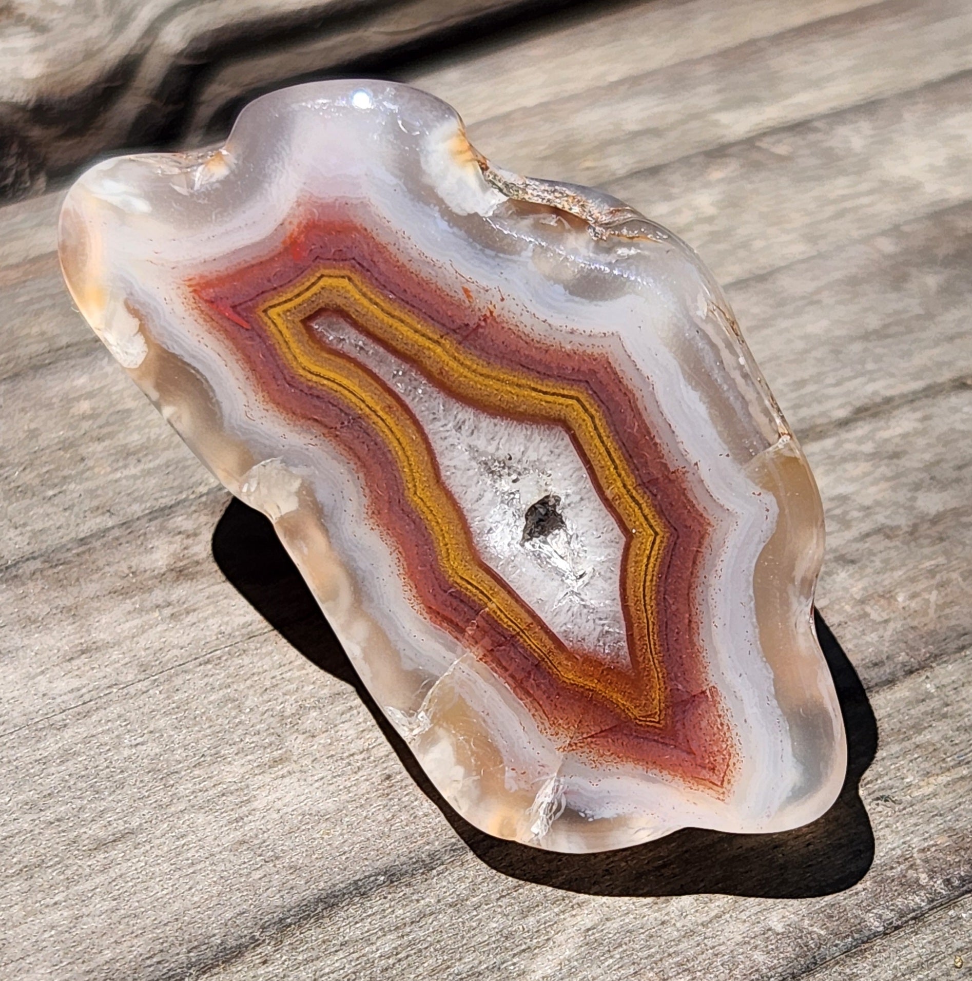 Mexican Fortification Agate with angular cathedral banding TA325