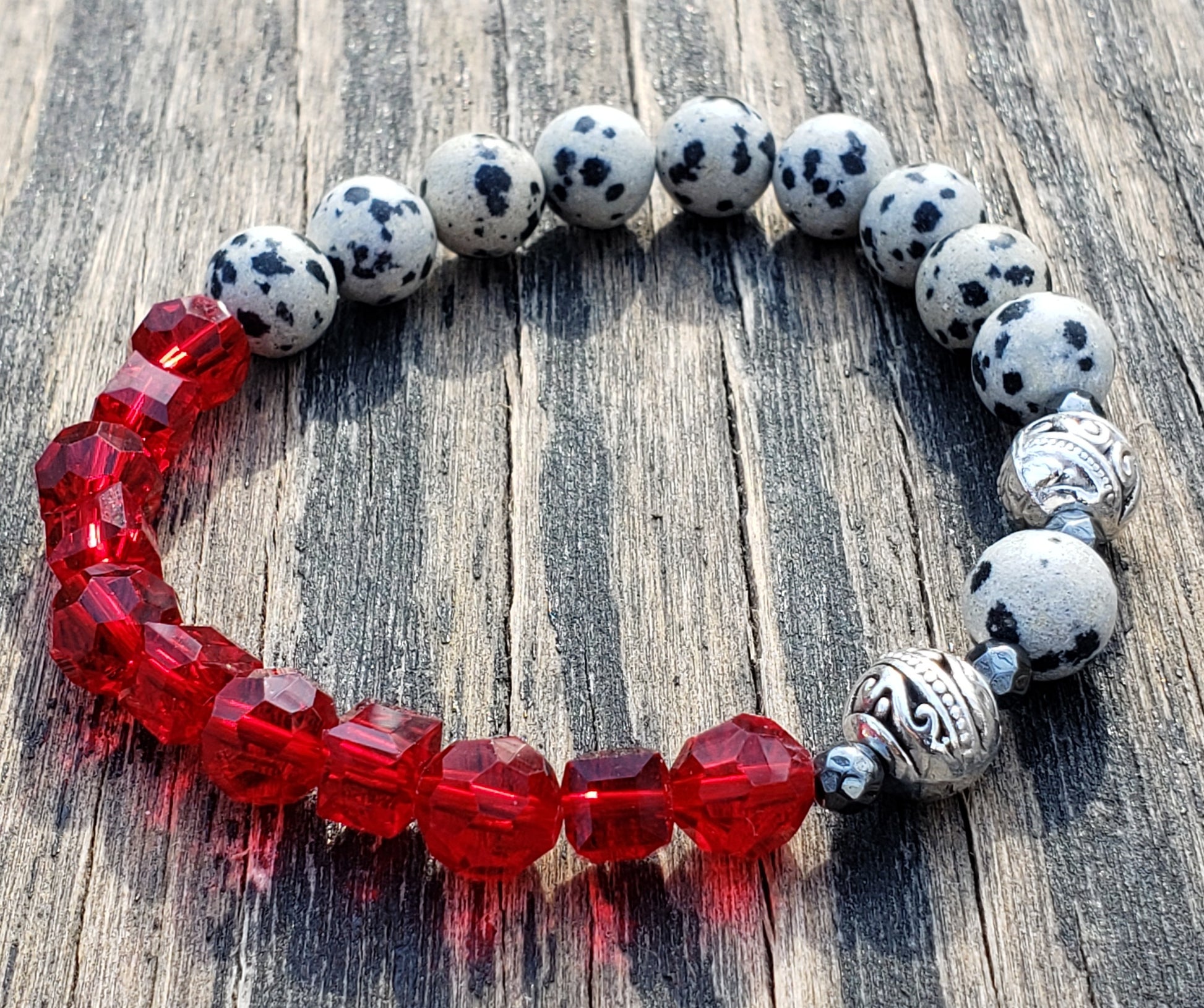 dalmatian jasper and red glass beaded bracelet