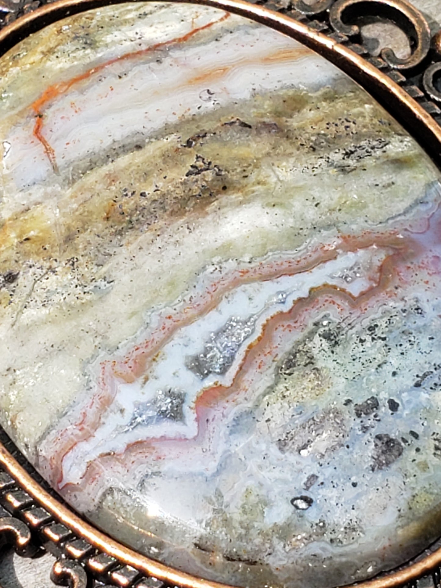 Handmade Moroccan agate necklace close up