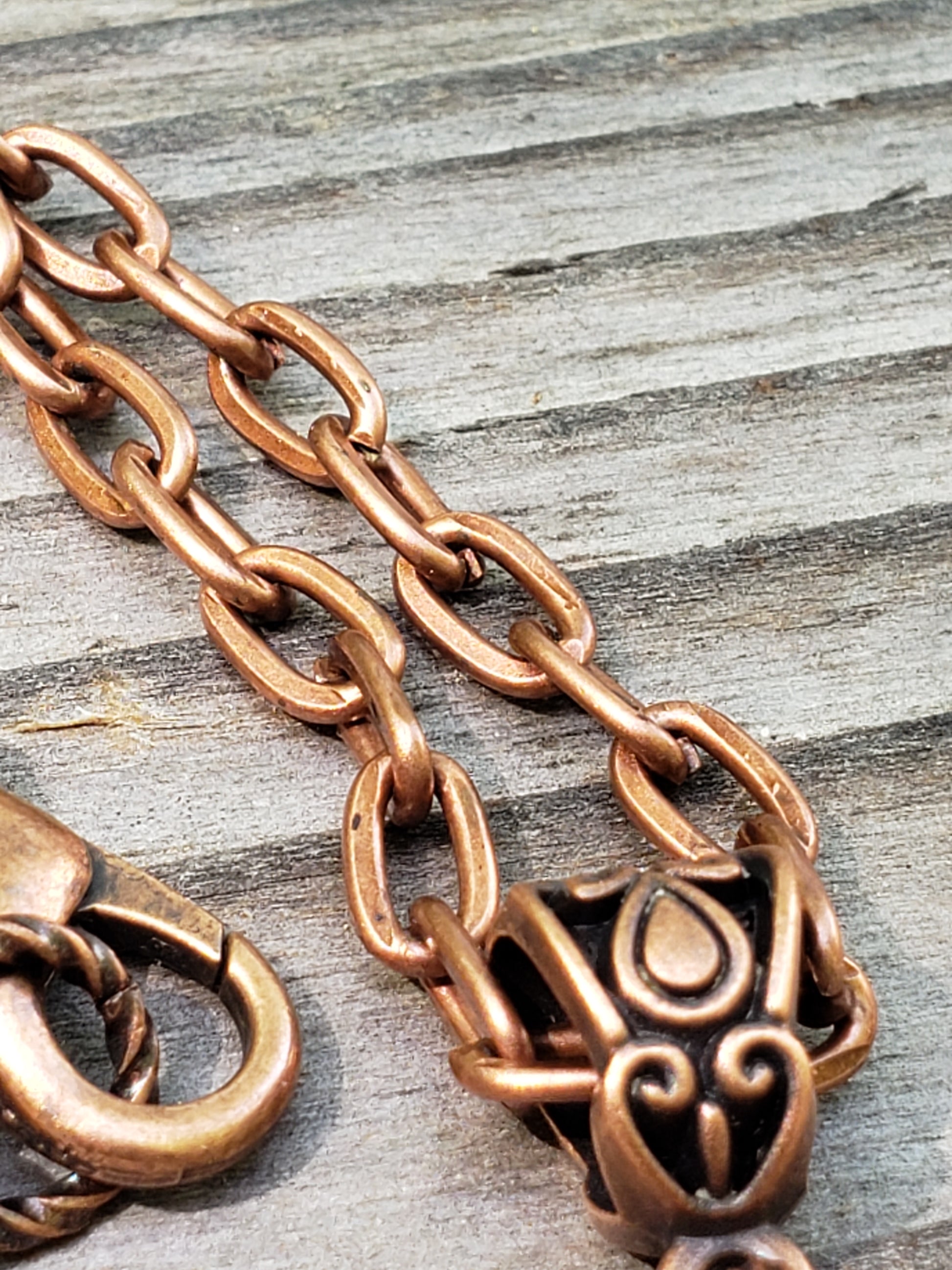 Handmade Moroccan agate necklace close up of bail