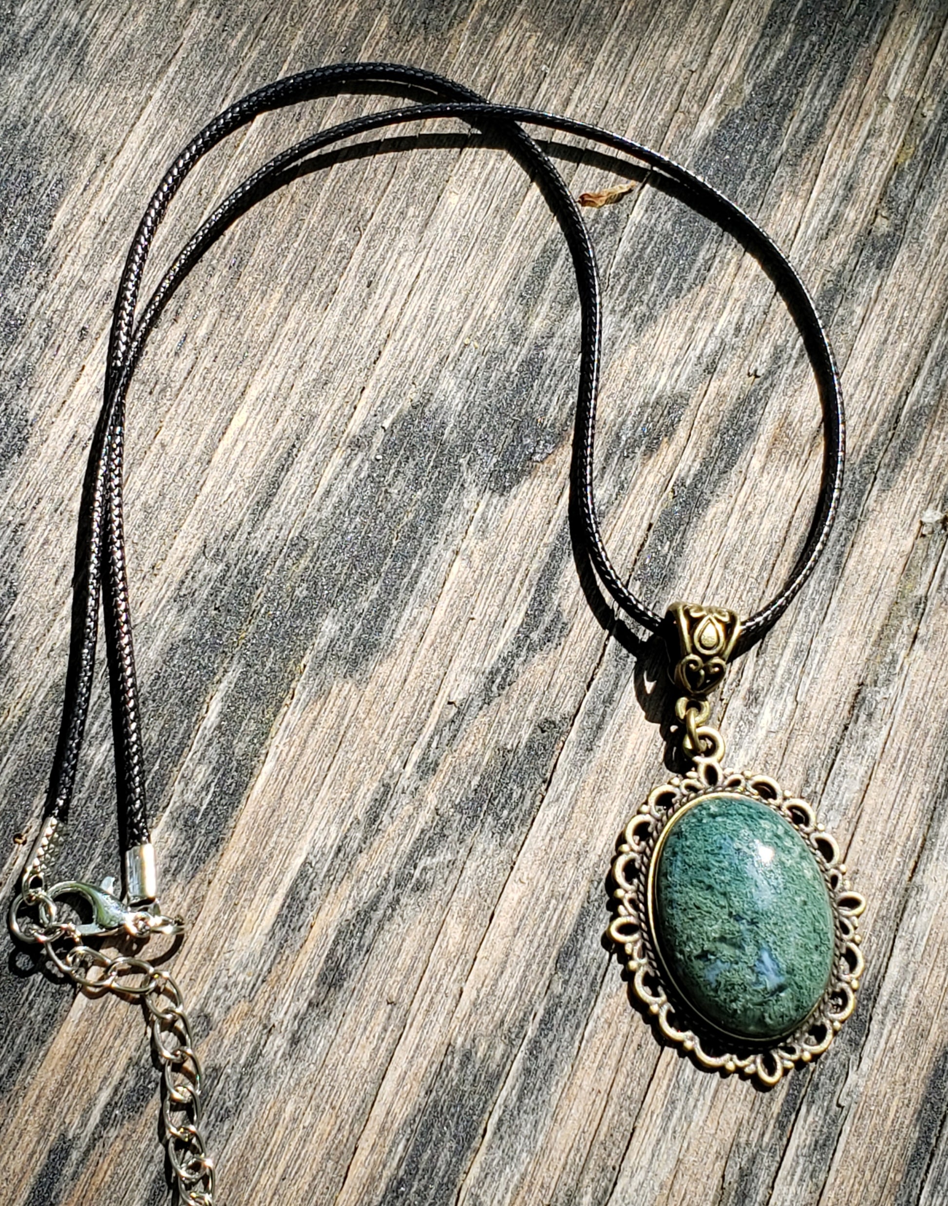 Handmade moss agate stone necklace cord