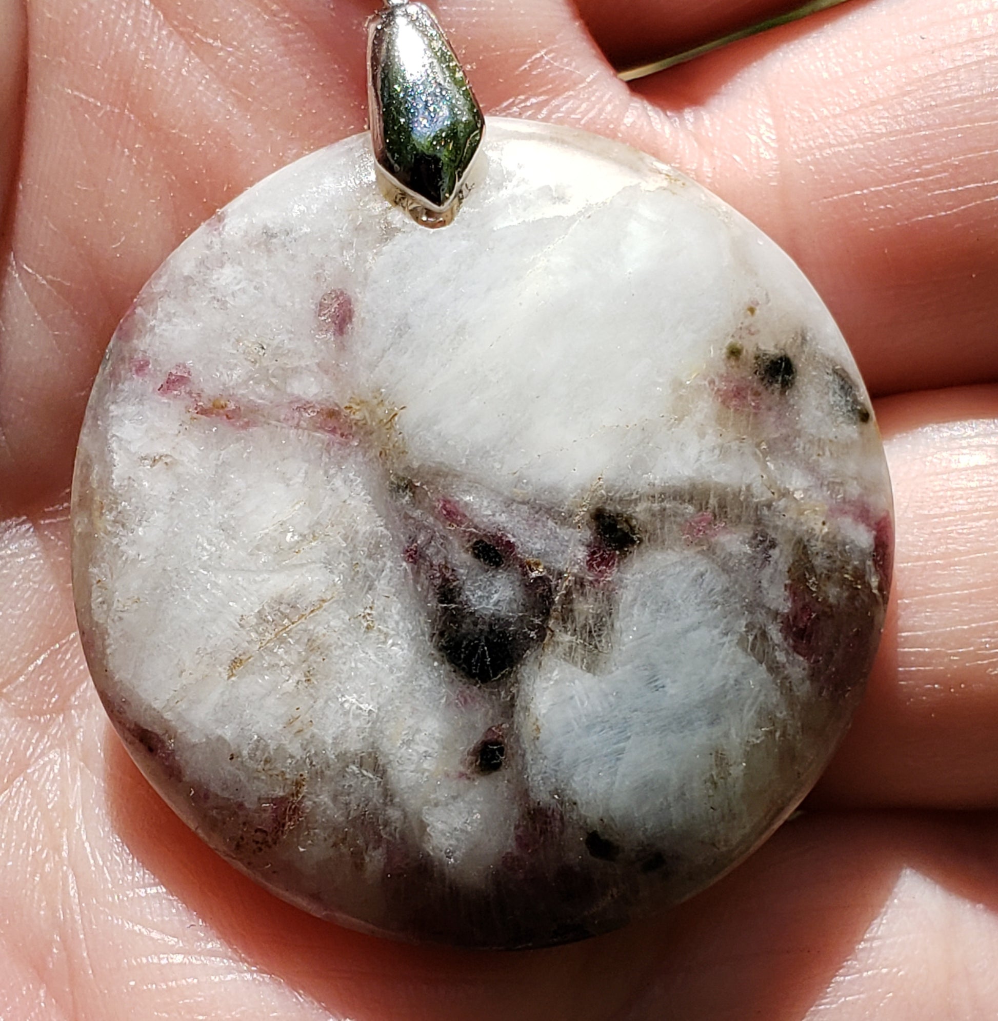 Mystery necklace with 33 mm round natural stone pendant