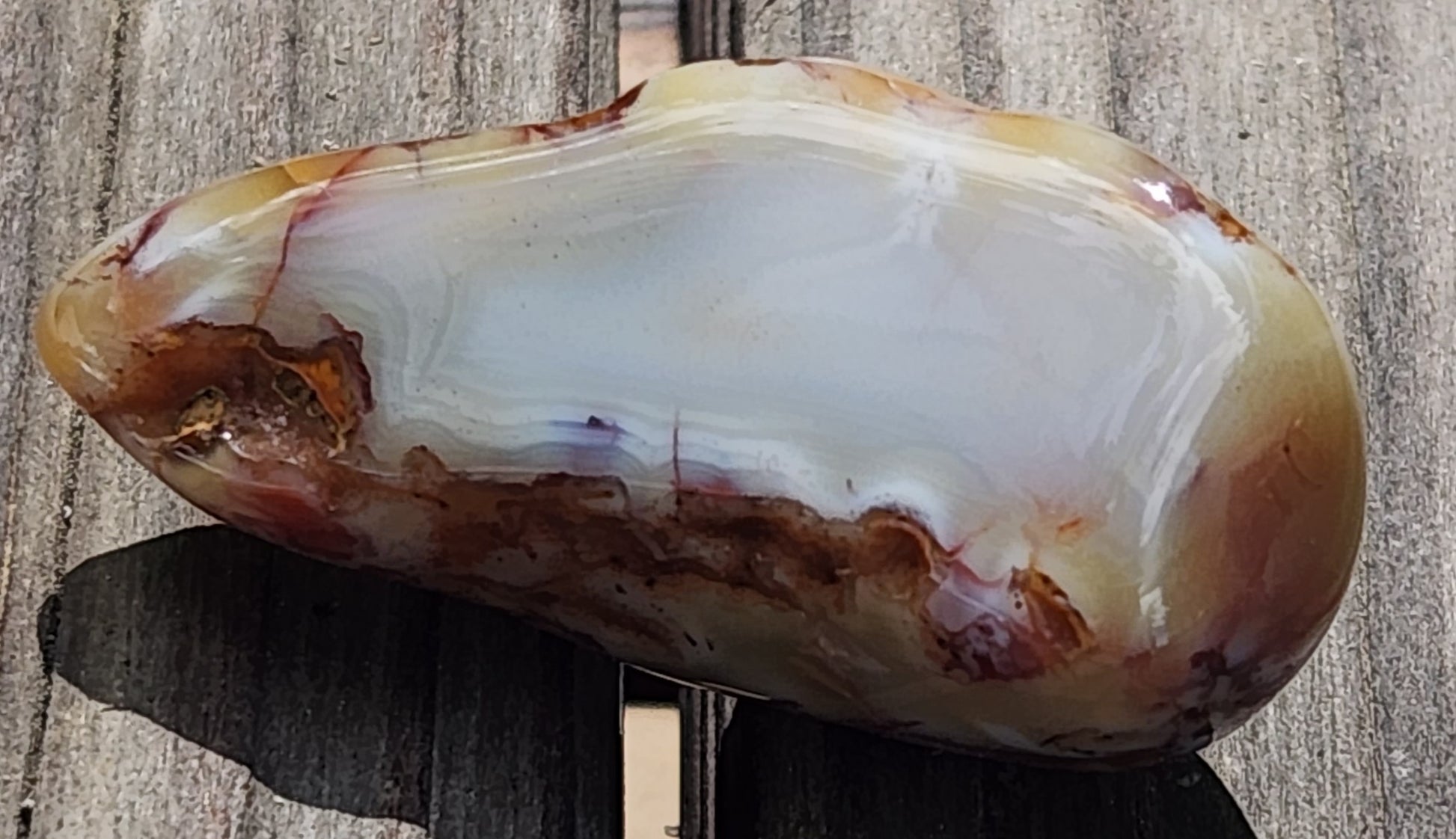 Soft flow banded agate from Mexico TA276
