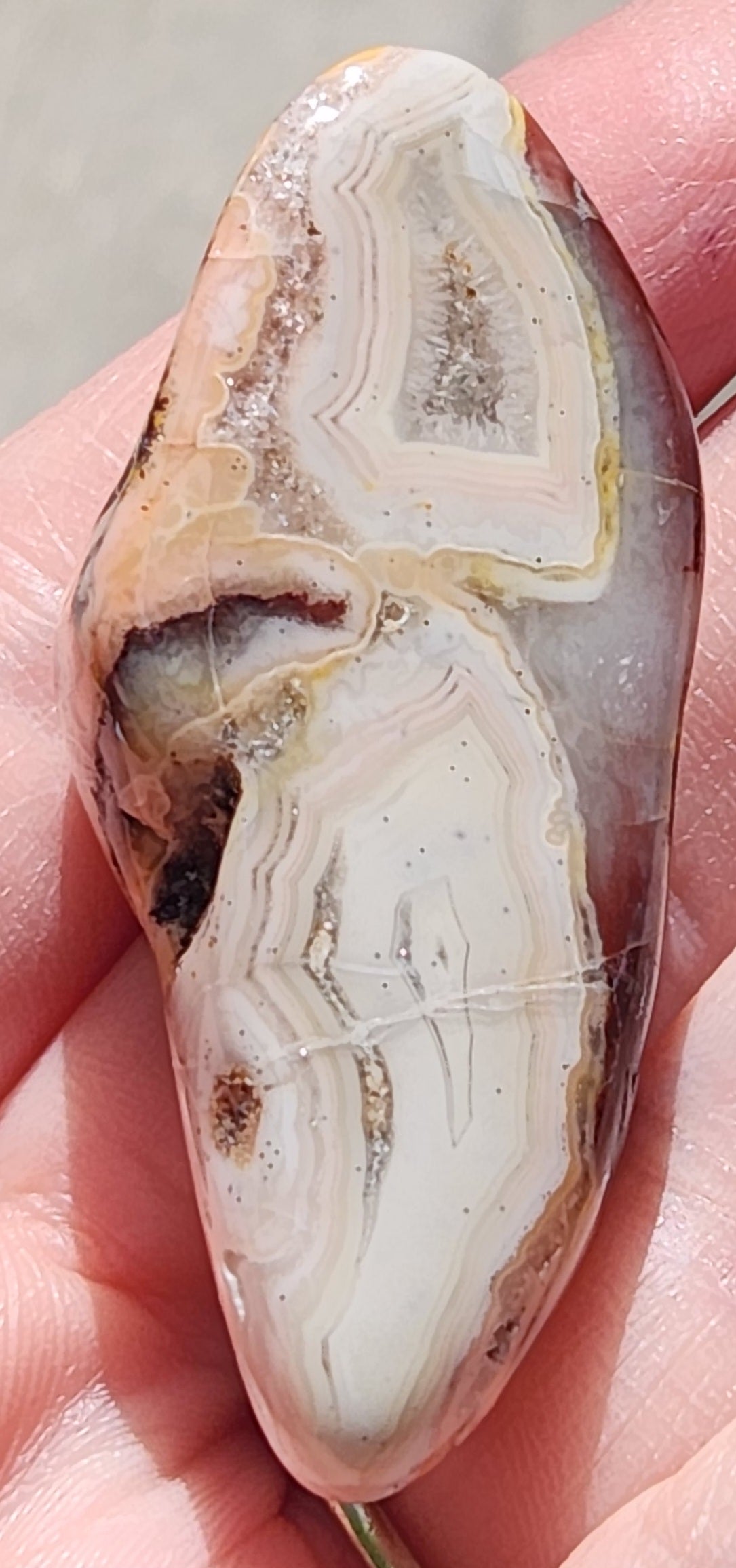 In-house tumbled Mexican agate with crystalline interior TA274