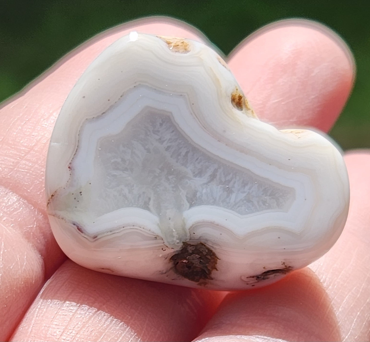 Polished white banded agate TA270