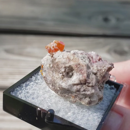 Red Cloud Wulfenite Perky Box Thumbnail Video sp234