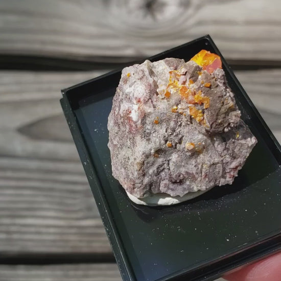 Red Cloud Wulfenite Perky Box Thumbnail Video sp231