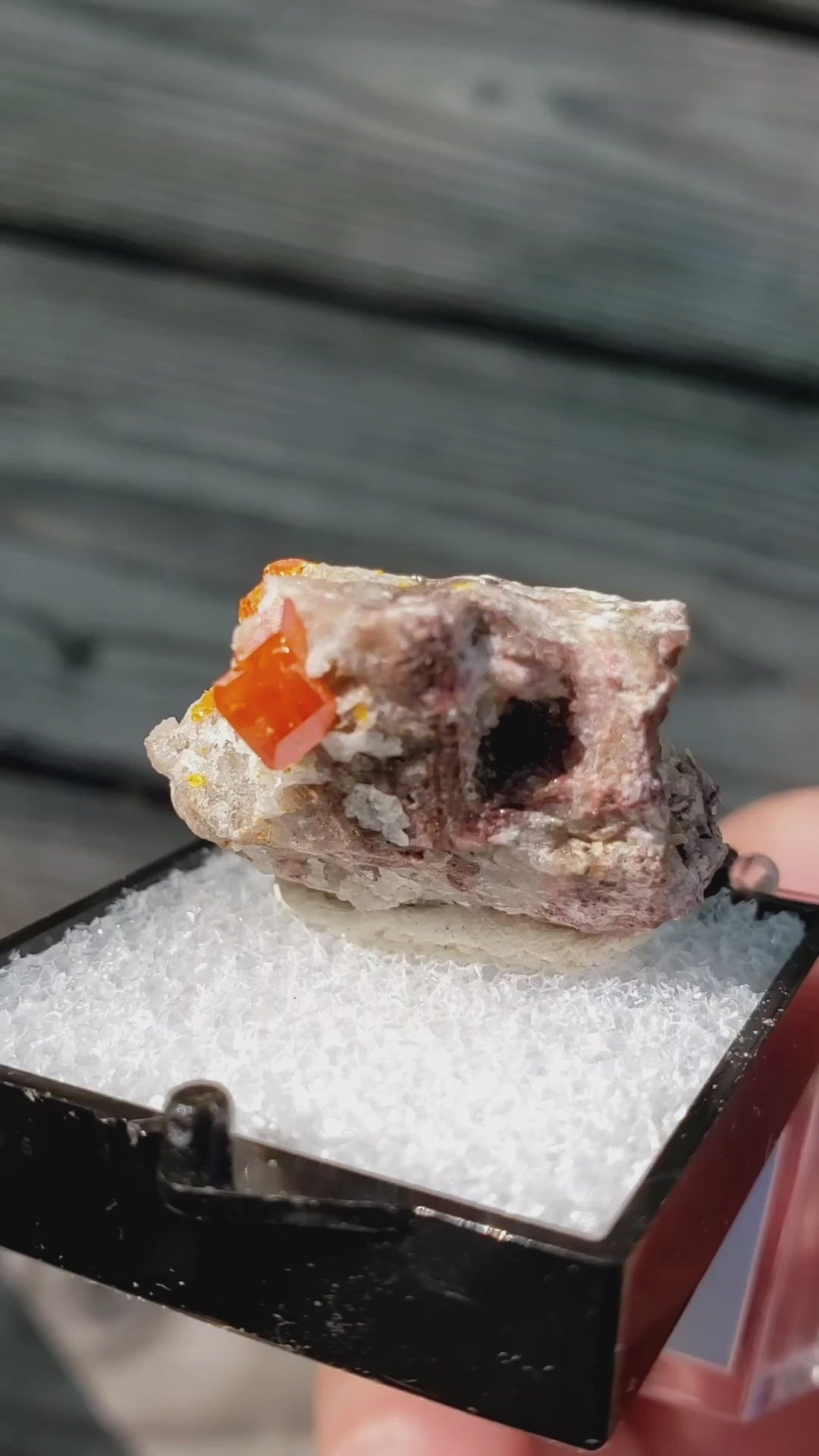 Red Cloud Wulfenite Perky Box Thumbnail Video sp233