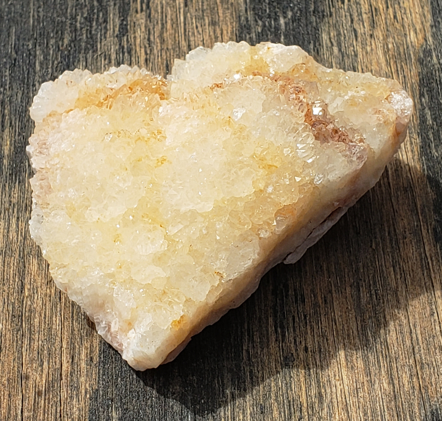 quartz crystal druzy specimen from Missouri with pink and peach tones dr47