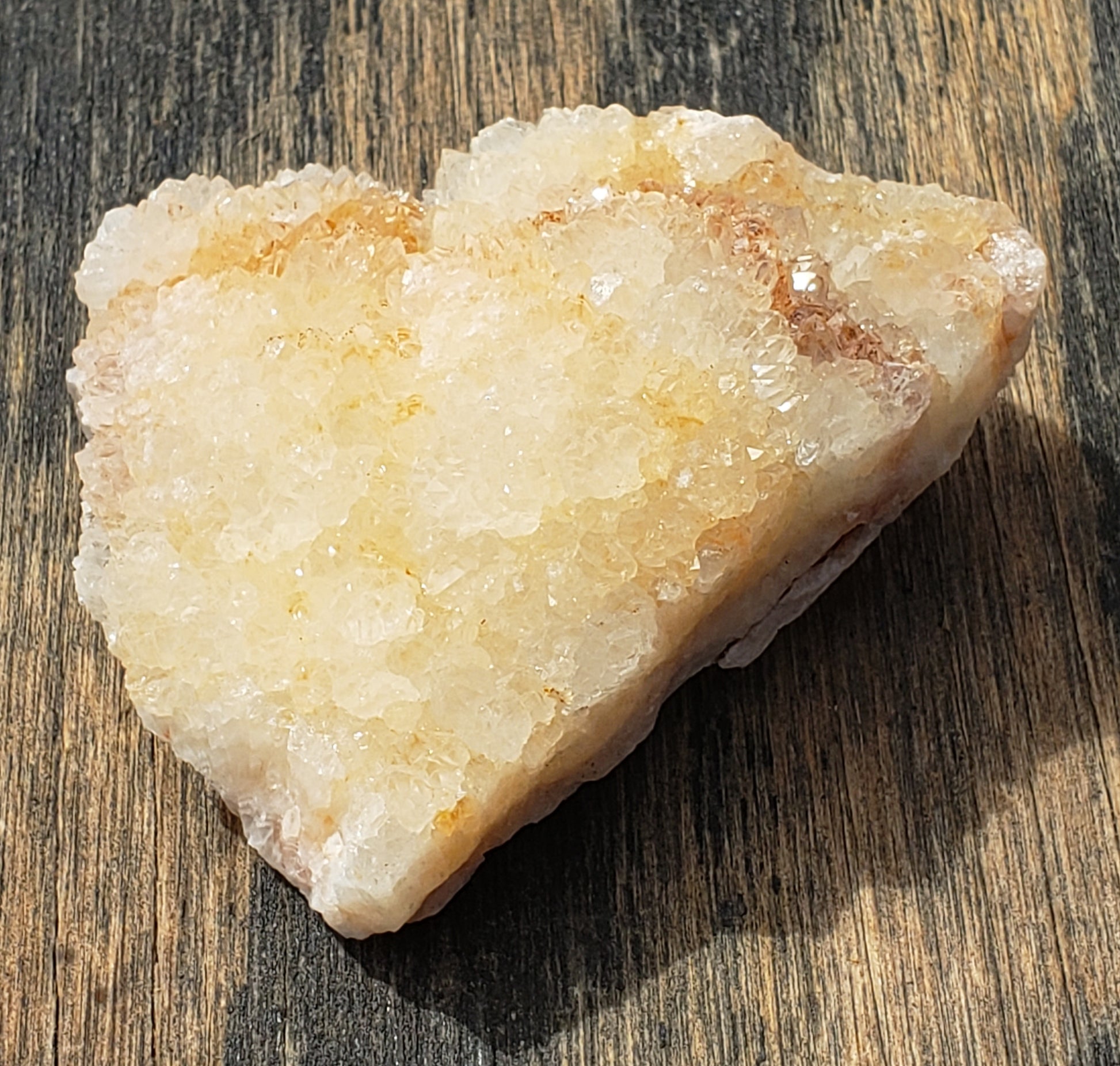quartz crystal druzy specimen from Missouri with pink and peach tones dr47