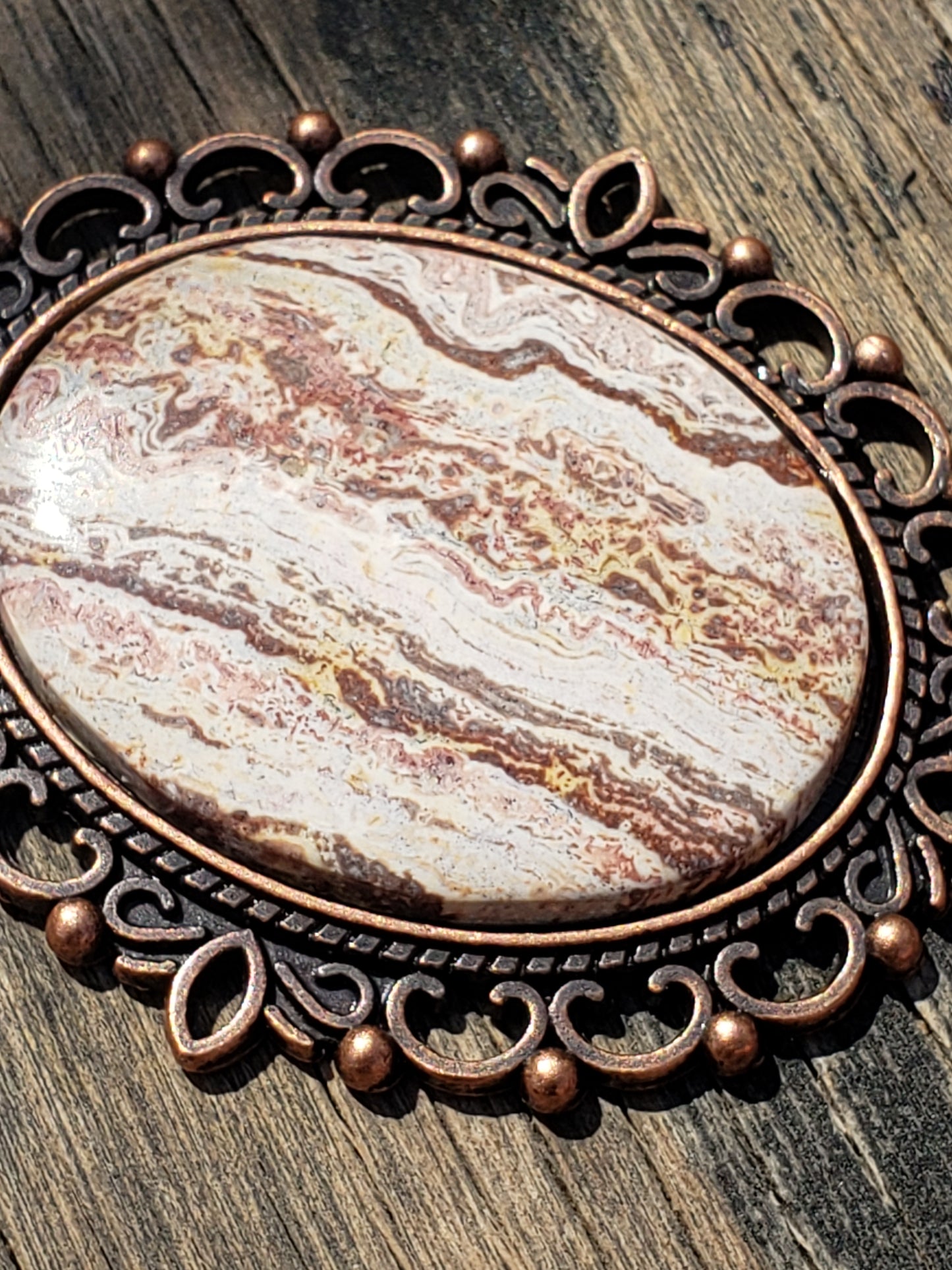 Strata jasper necklace with 40×30 mm stone pendant close up