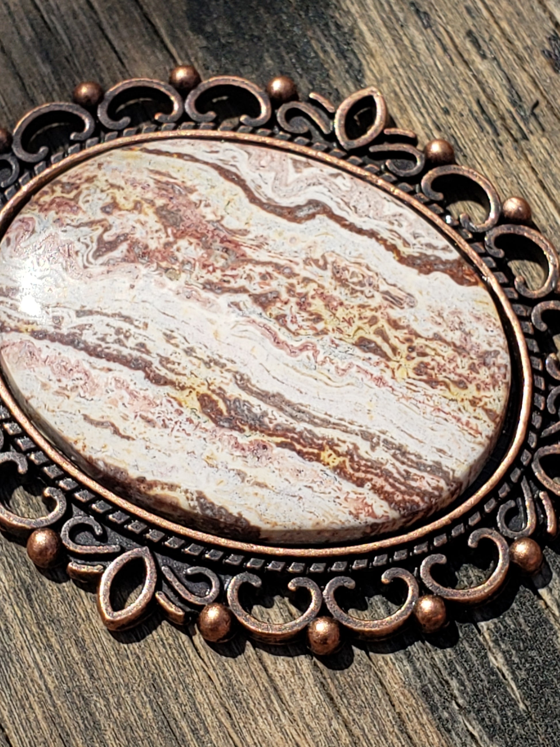 Strata jasper necklace with 40×30 mm stone pendant close up