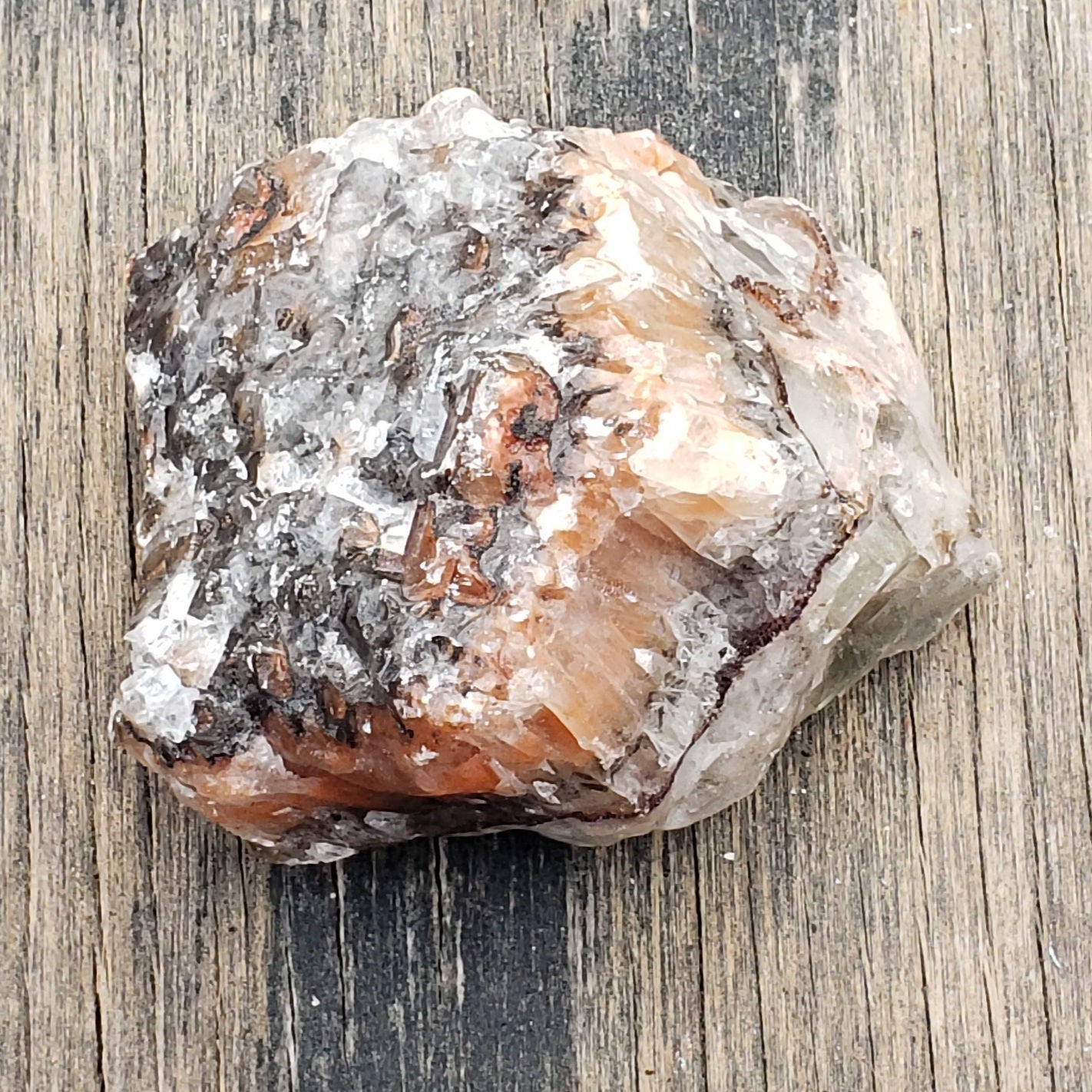 Natural tri-color calcite rough rock display piece