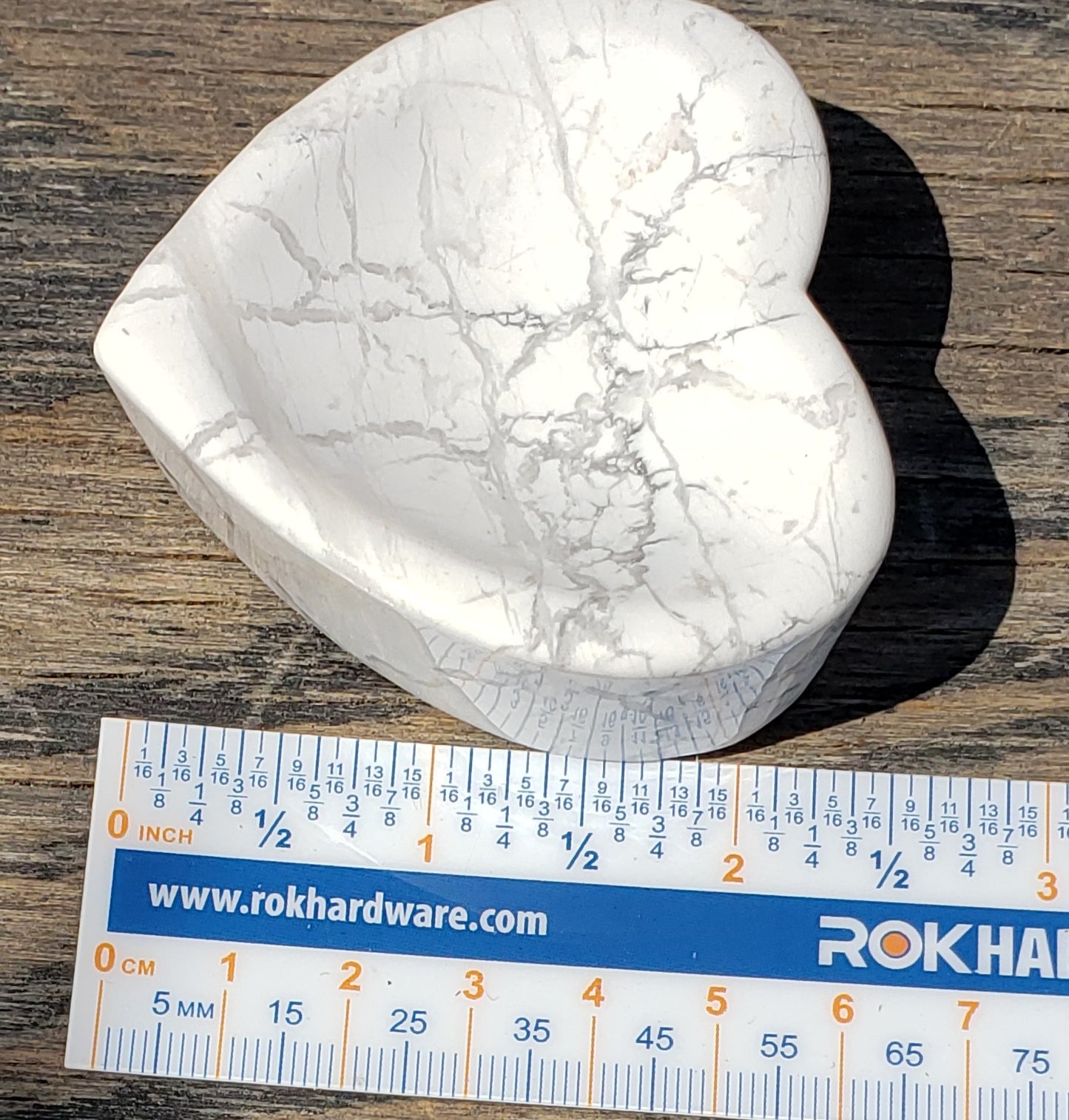 Polished white howlite heart bowl CV14-3