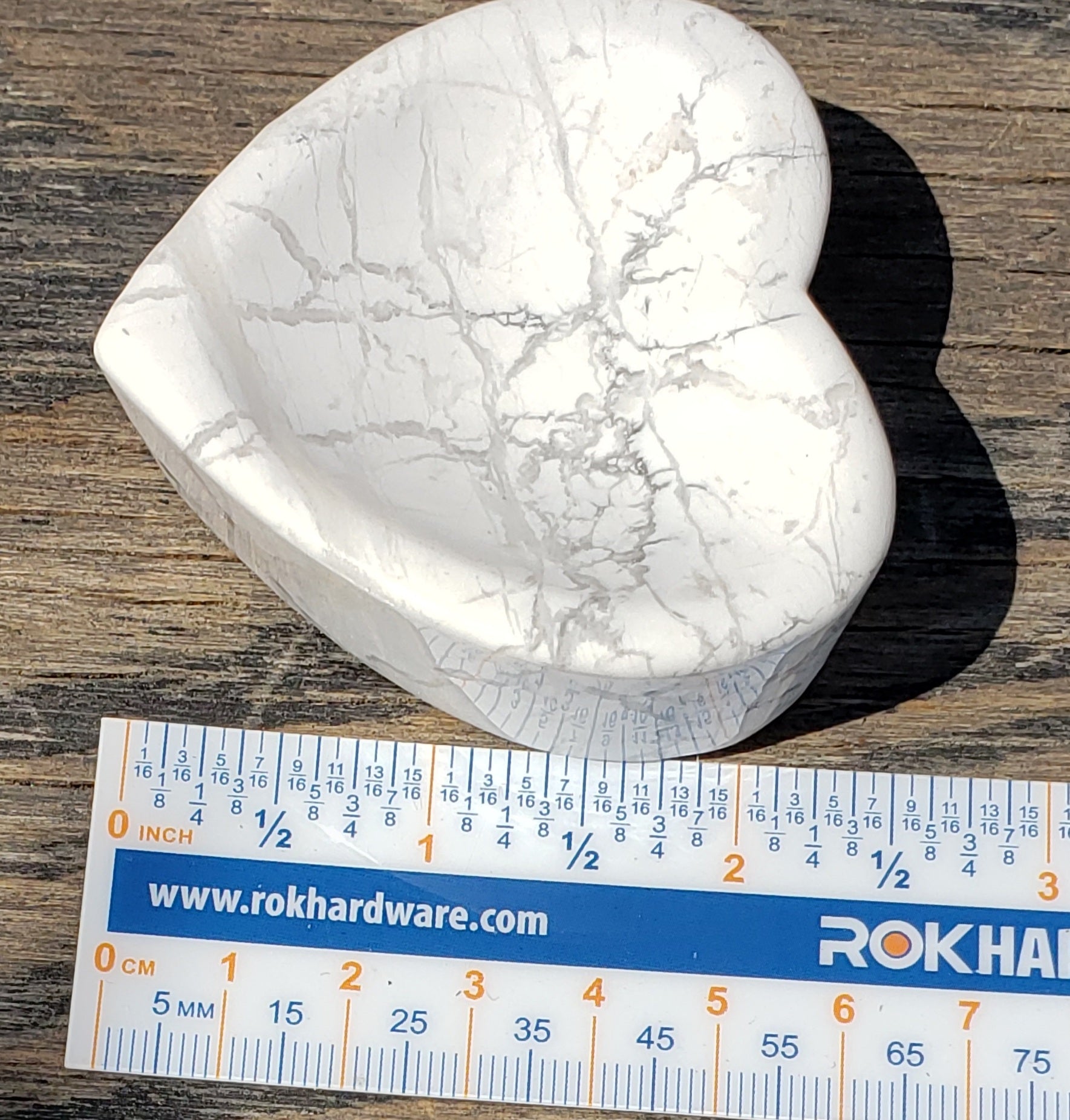 Polished white howlite heart bowl CV14-3